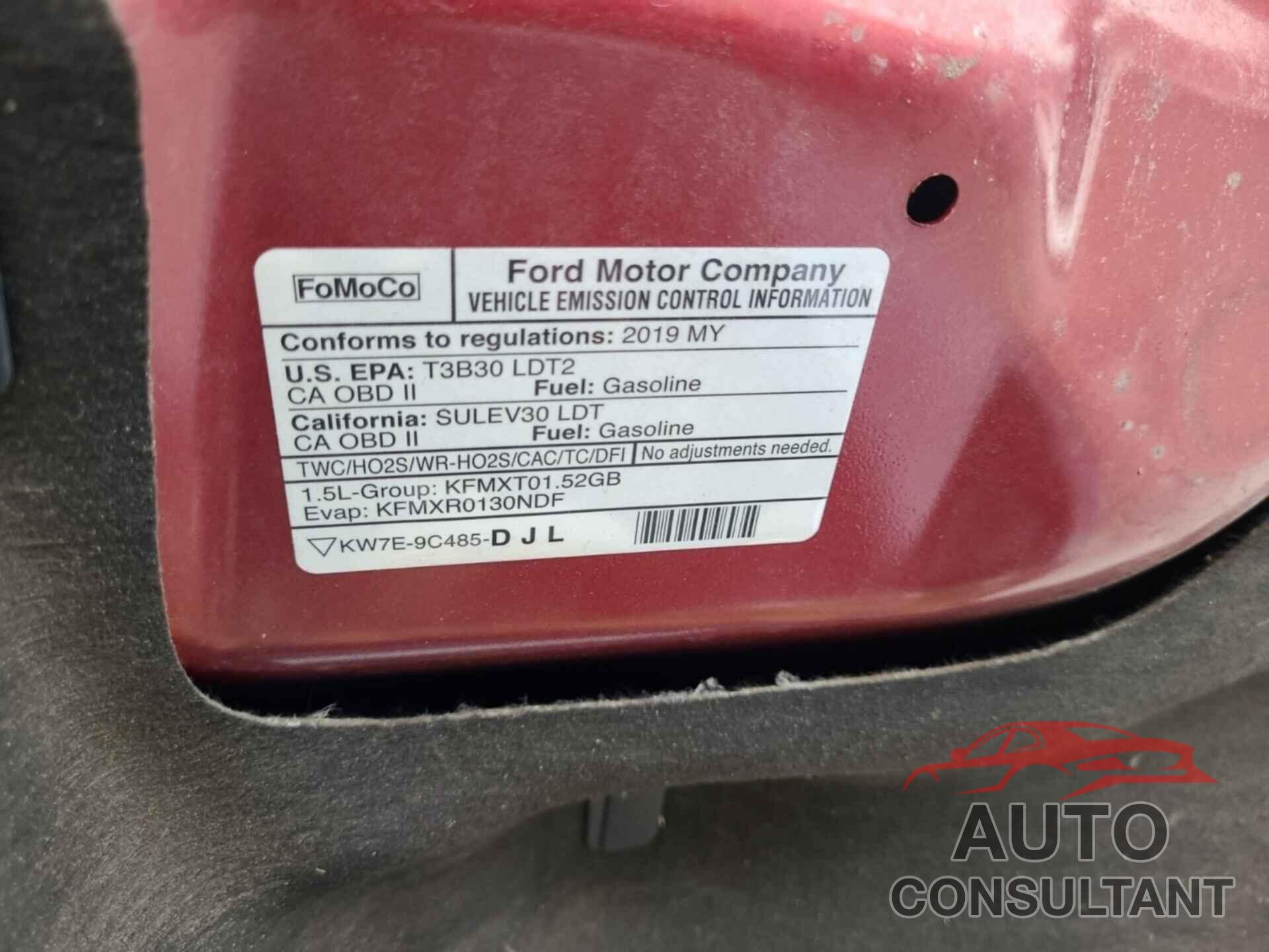 FORD ESCAPE 2019 - 1FMCU9GD5KUA86945