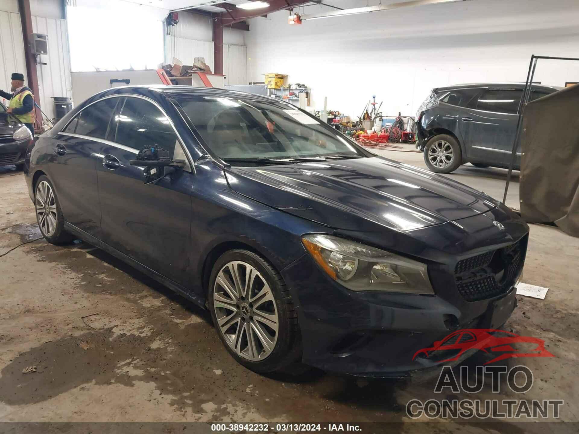 MERCEDES-BENZ CLA 250 2018 - WDDSJ4GB0JN670064