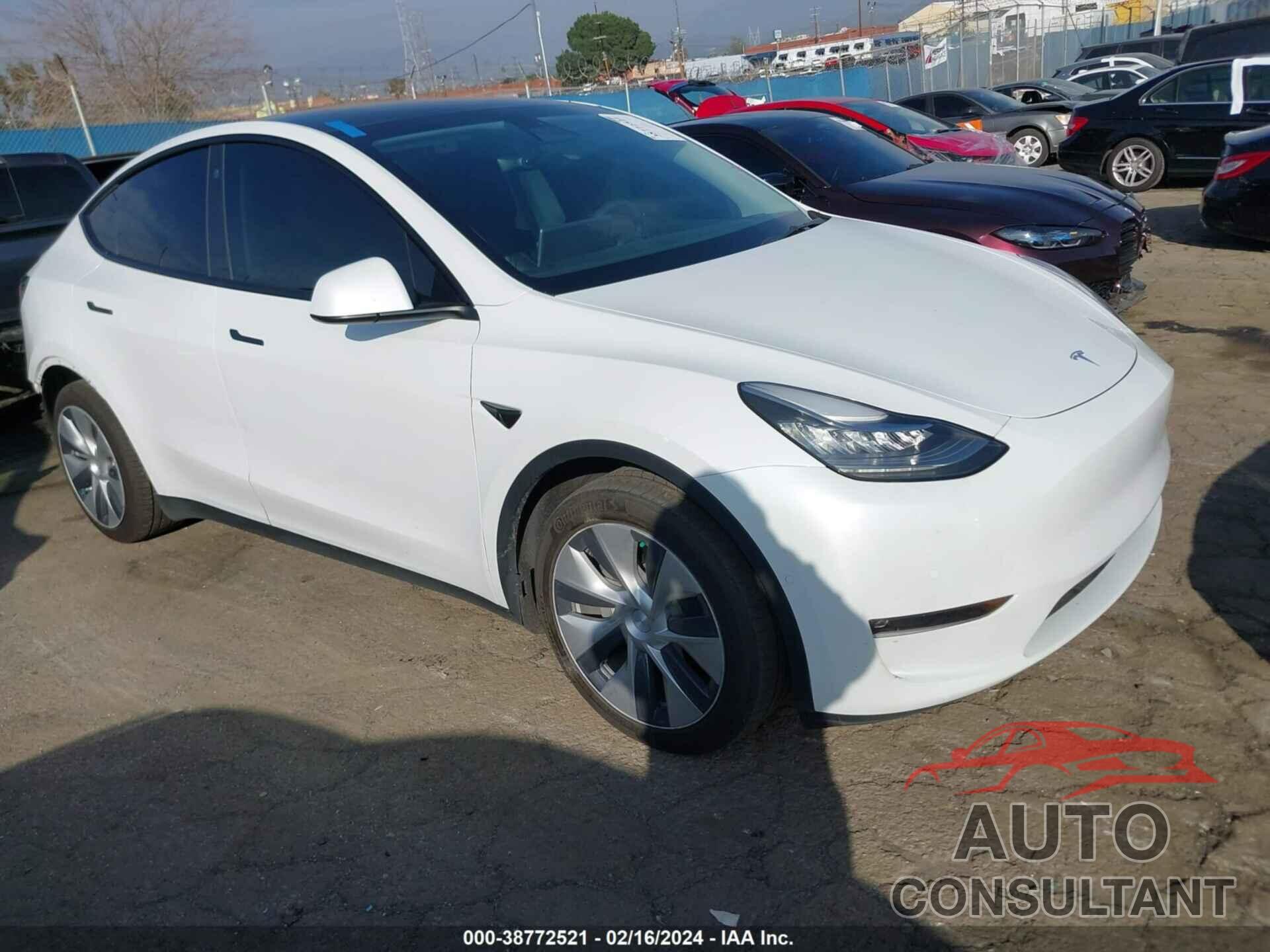 TESLA MODEL Y 2021 - 5YJYGAEE8MF233379