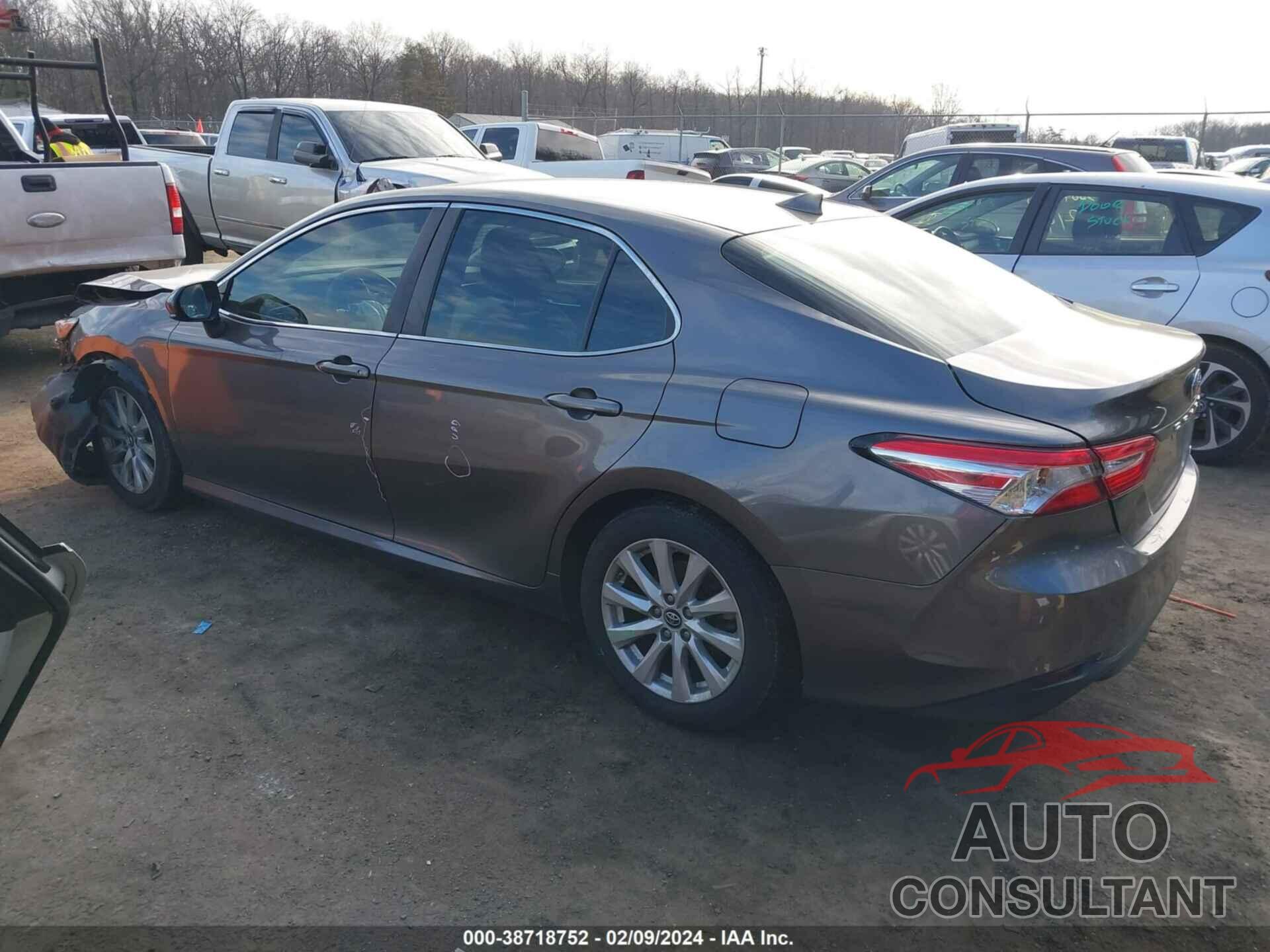 TOYOTA CAMRY 2019 - 4T1B11HK2KU812554