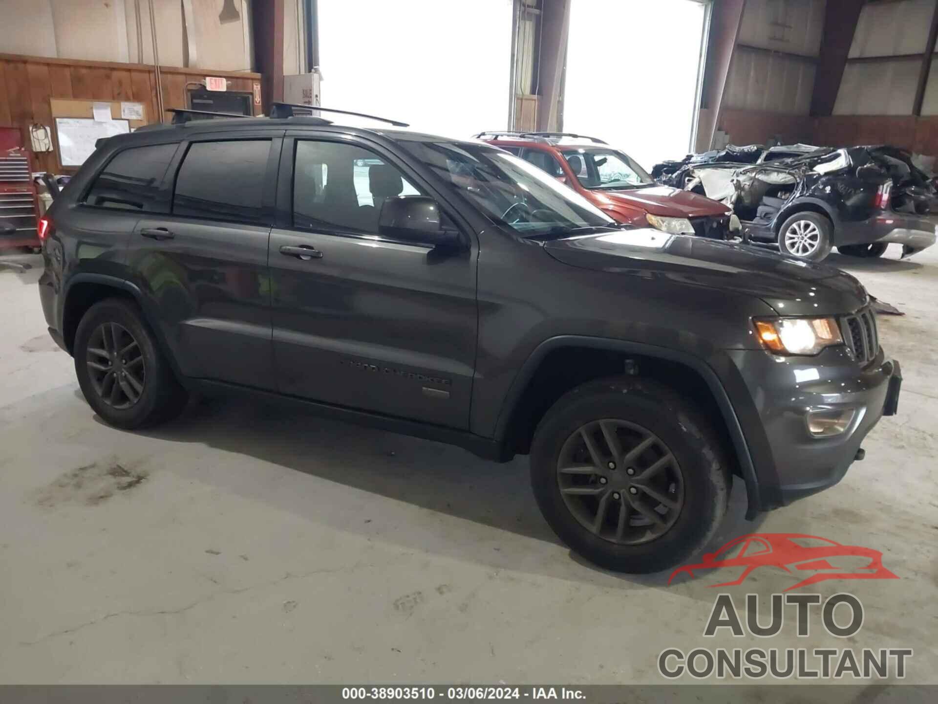 JEEP GRAND CHEROKEE 2017 - 1C4RJFAG5HC641285