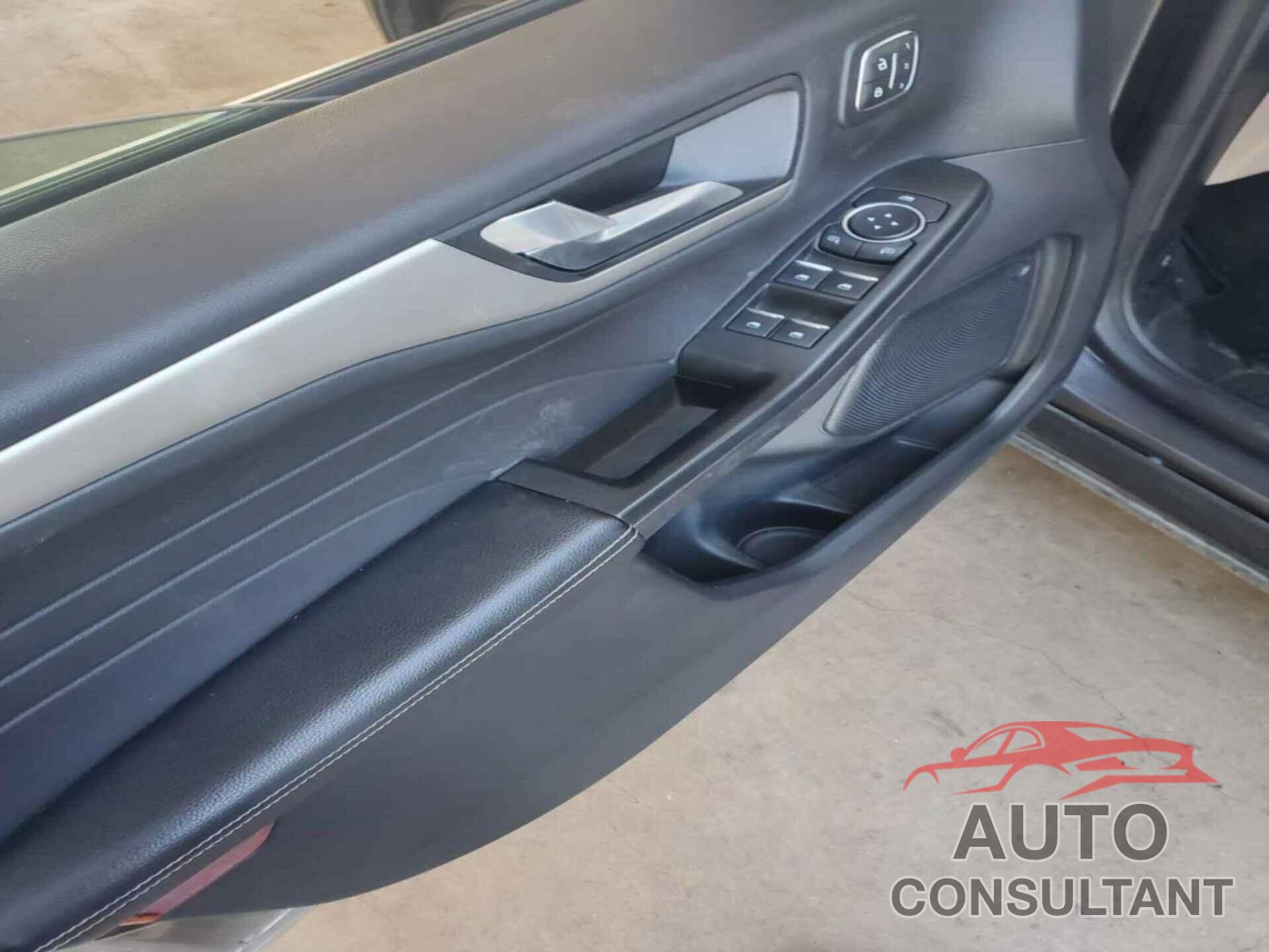 FORD ESCAPE 2021 - 1FMCU9CZ7MUA83601