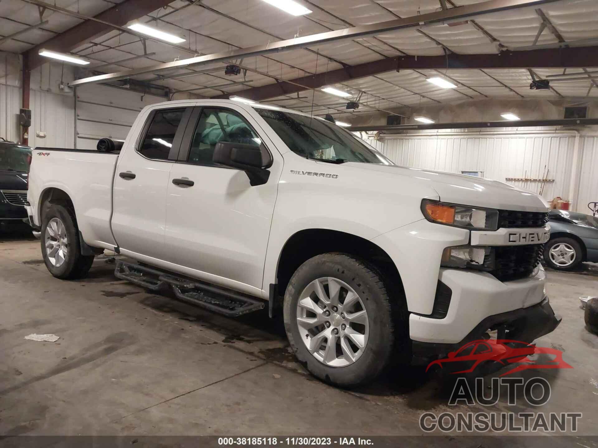 CHEVROLET SILVERADO 1500 2019 - 1GCRYBEH6KZ277230
