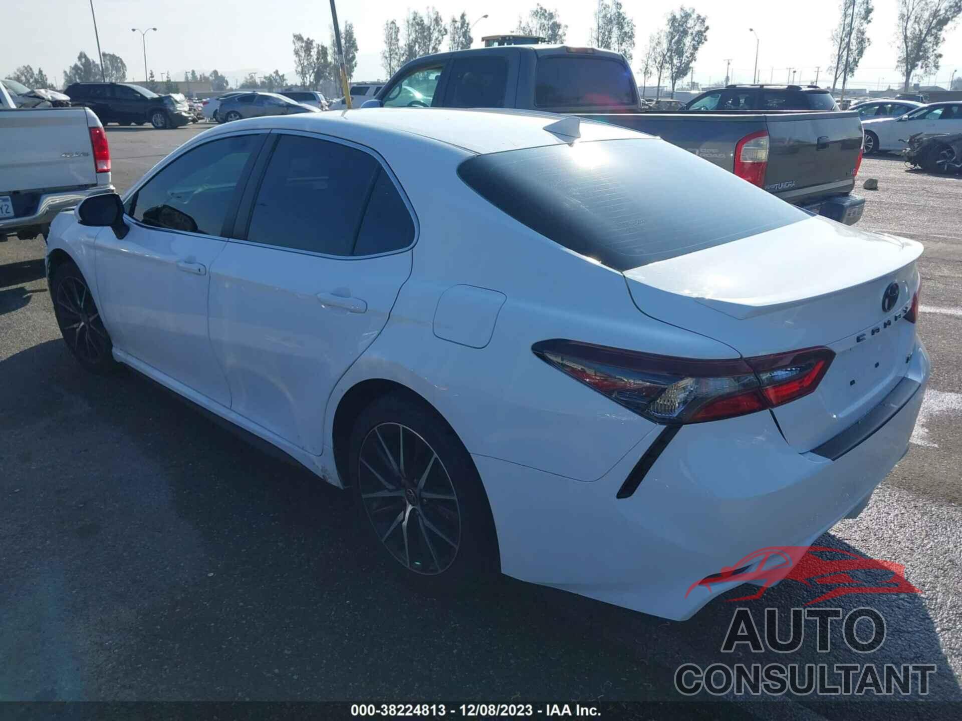 TOYOTA CAMRY 2021 - 4T1G11AK2MU582145