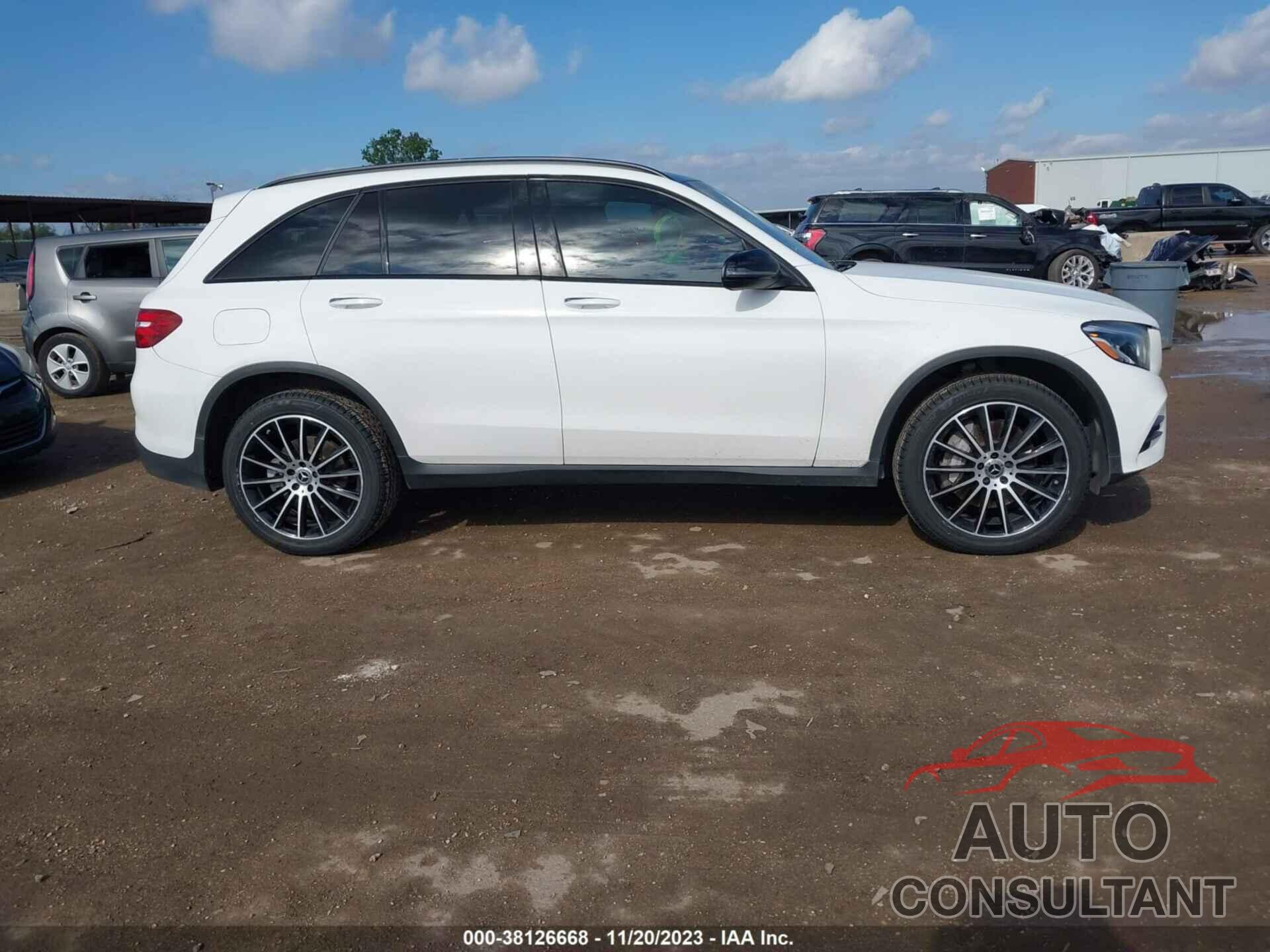 MERCEDES-BENZ GLC 300 2018 - WDC0G4JB2JV099745