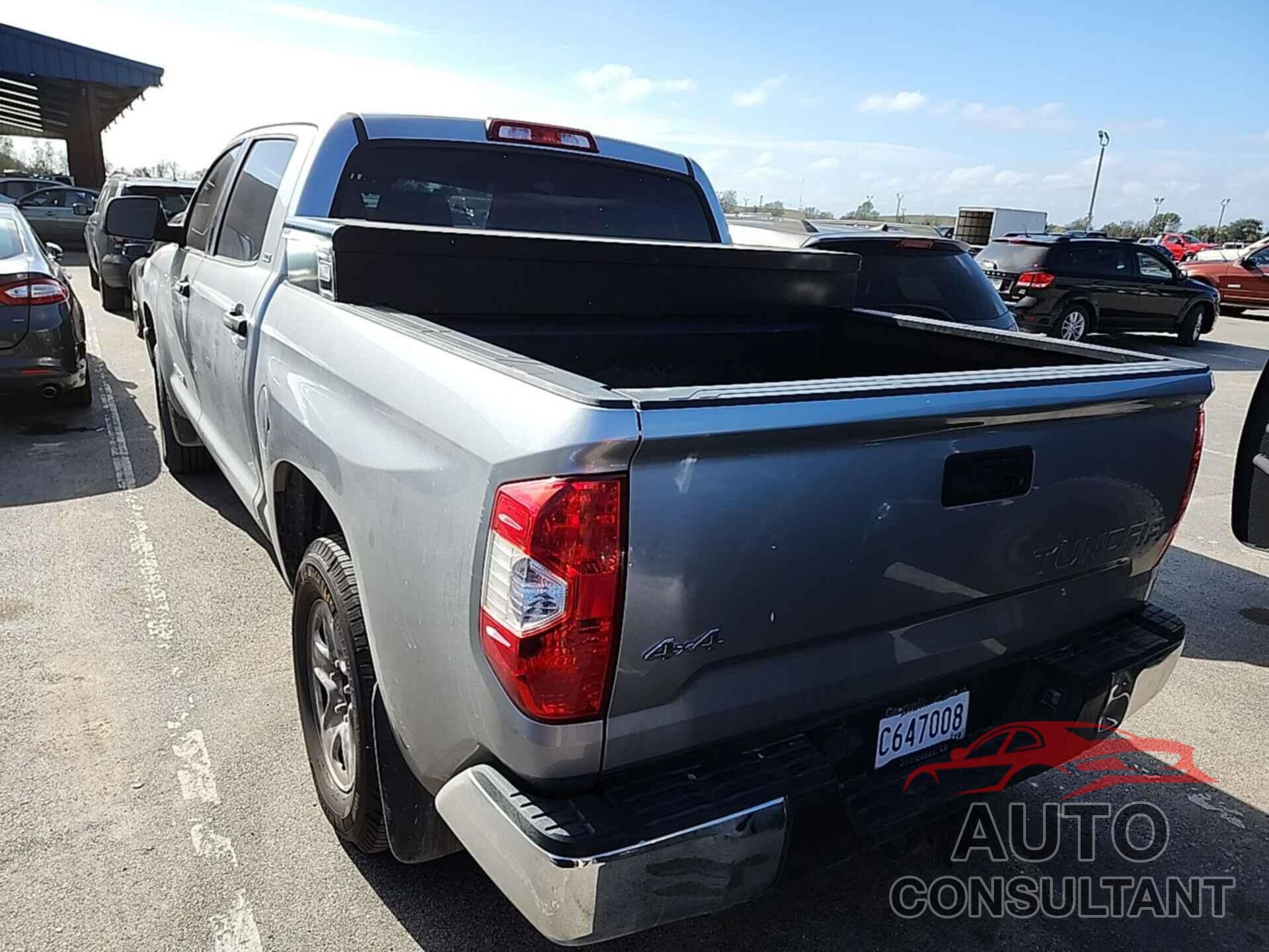 TOYOTA TUNDRA 2018 - 5TFDM5F1XJX076529