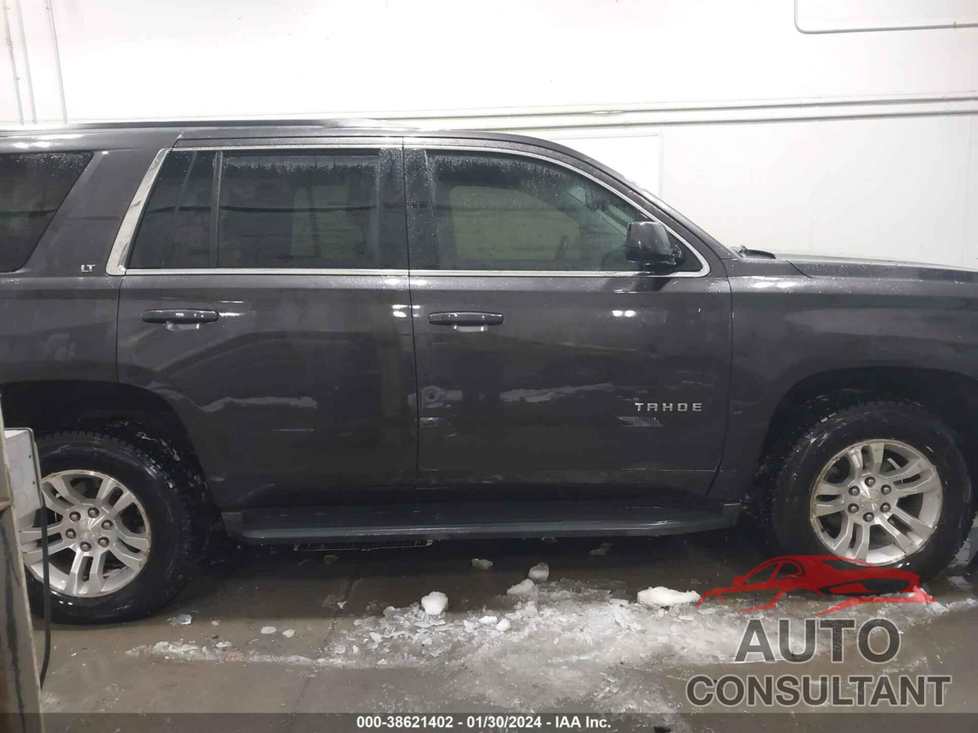 CHEVROLET TAHOE 2017 - 1GNSKBKC7HR255670