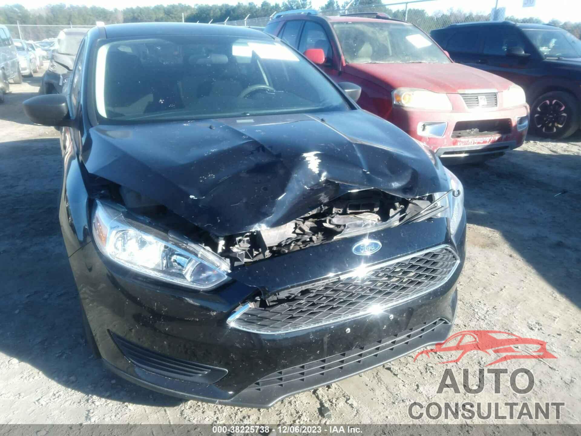 FORD FOCUS 2018 - 1FADP3E20JL286785