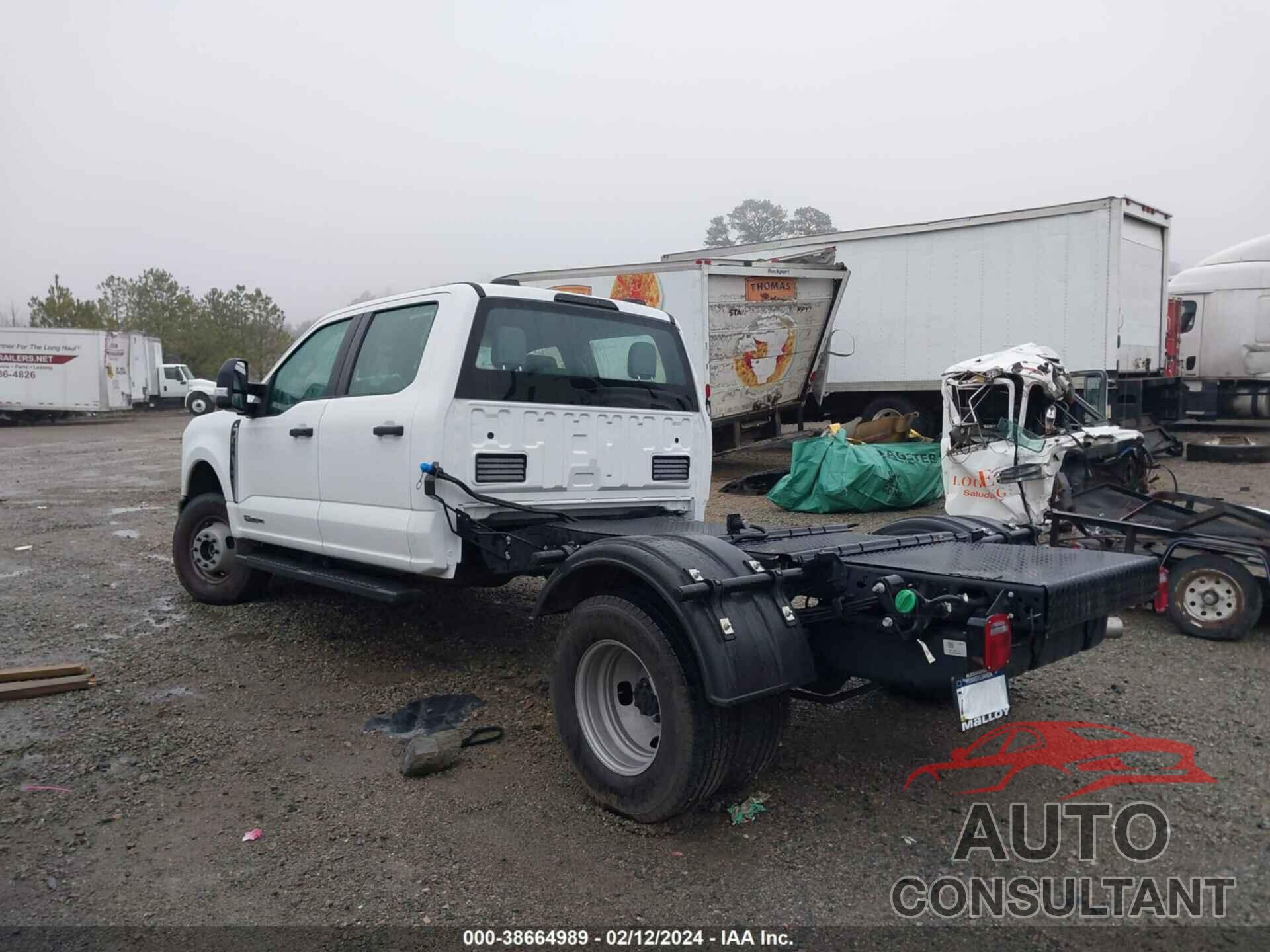 FORD F-350 CHASSIS 2023 - 1FD8W3HT7PED43415