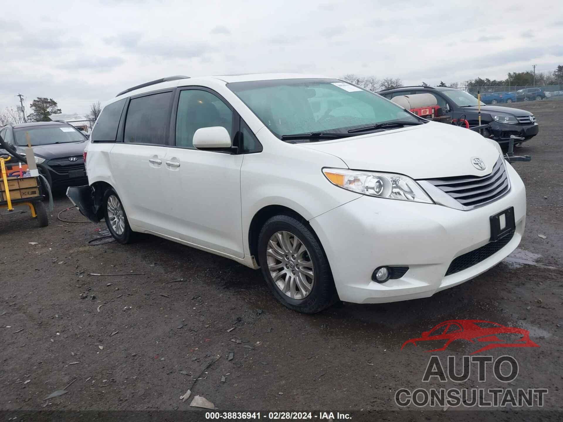 TOYOTA SIENNA 2017 - 5TDYZ3DC6HS861075