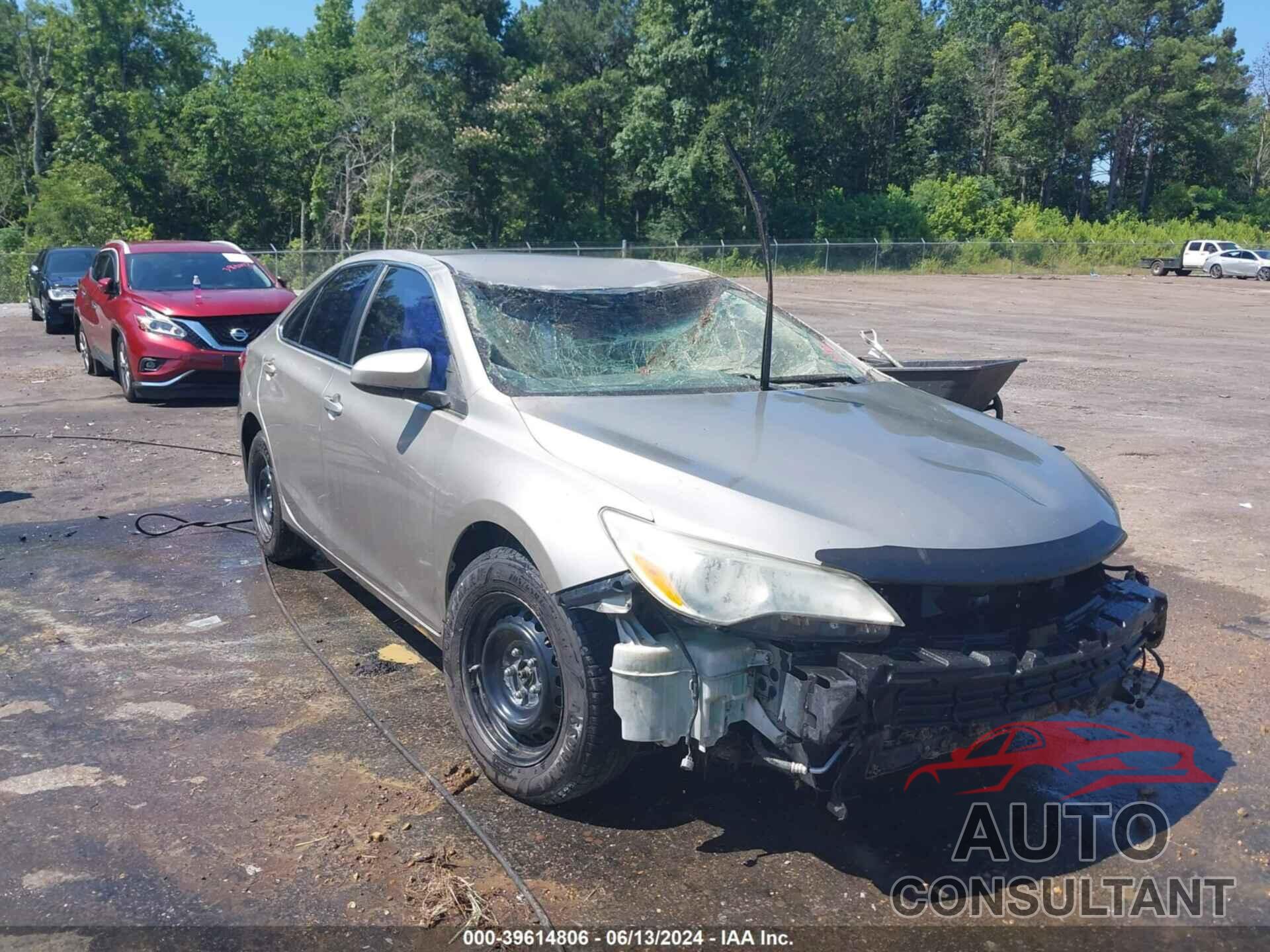 TOYOTA CAMRY 2016 - 4T4BF1FK3GR559486