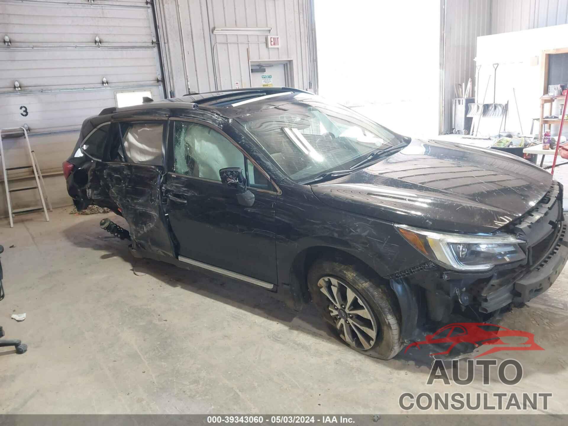 SUBARU OUTBACK 2018 - 4S4BSATC1J3364065