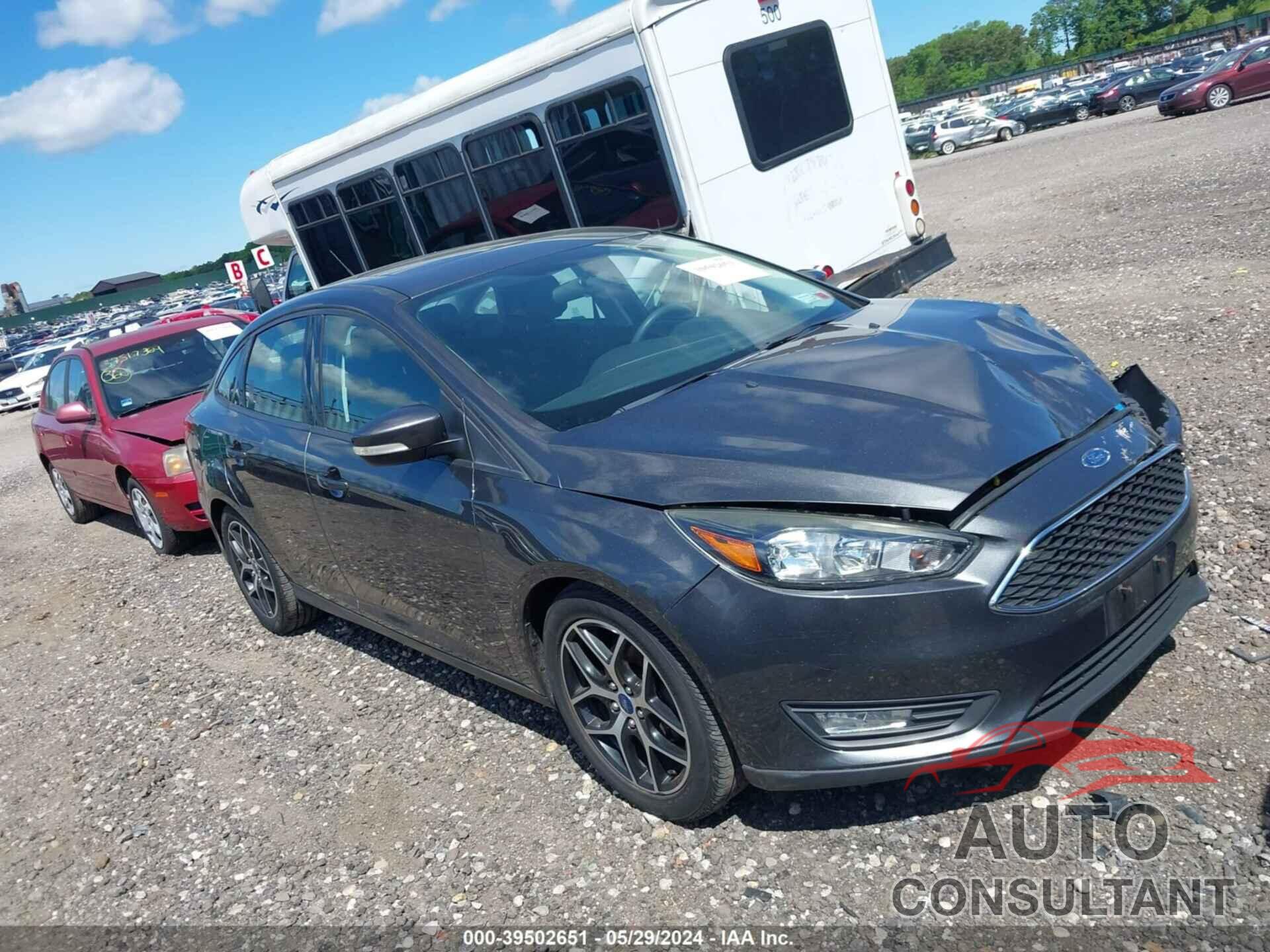 FORD FOCUS 2018 - 1FADP3H24JL297574