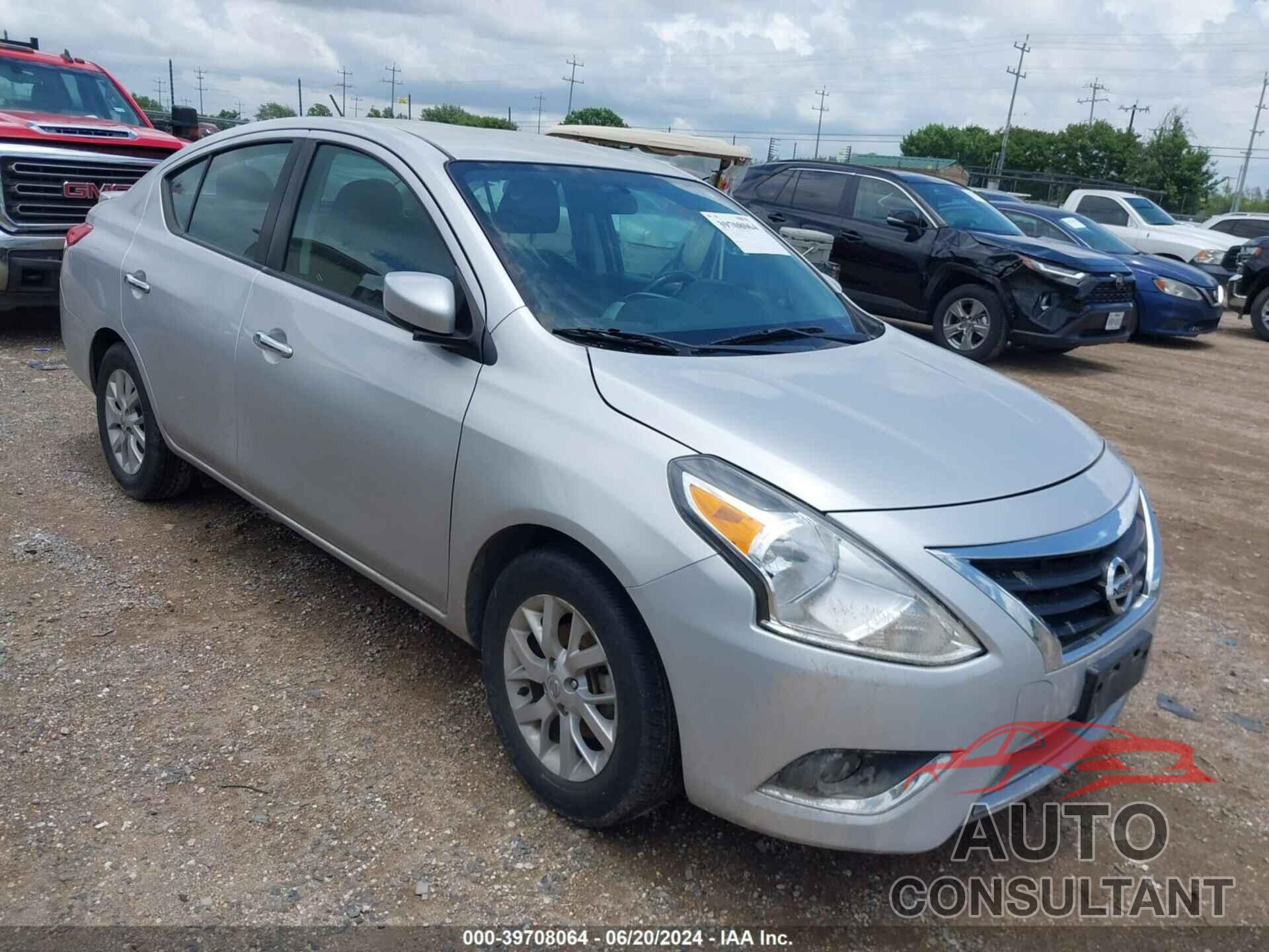 NISSAN VERSA 2018 - 3N1CN7AP1JL879809