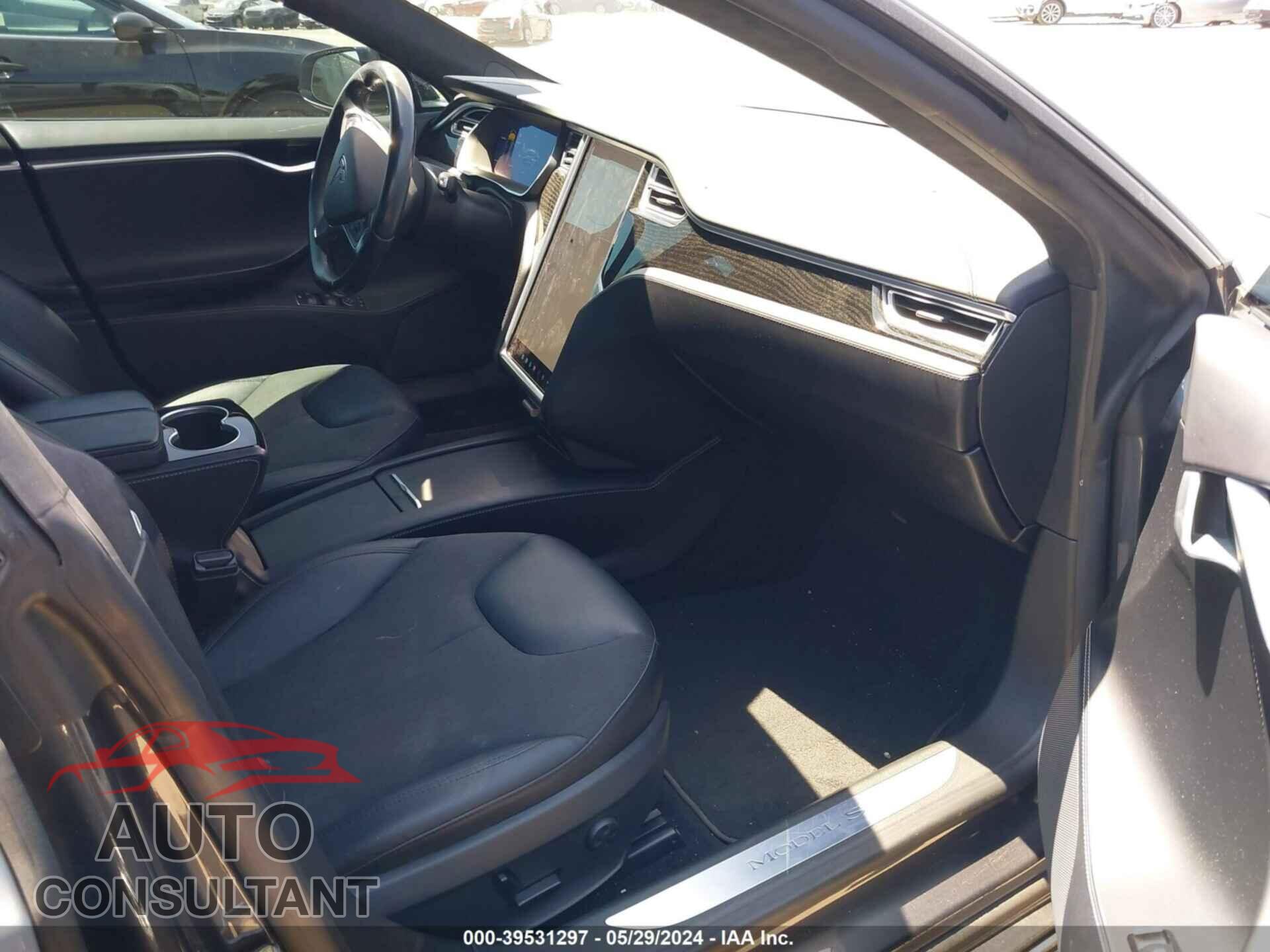 TESLA MODEL S 2016 - 5YJSA1E14GF158723