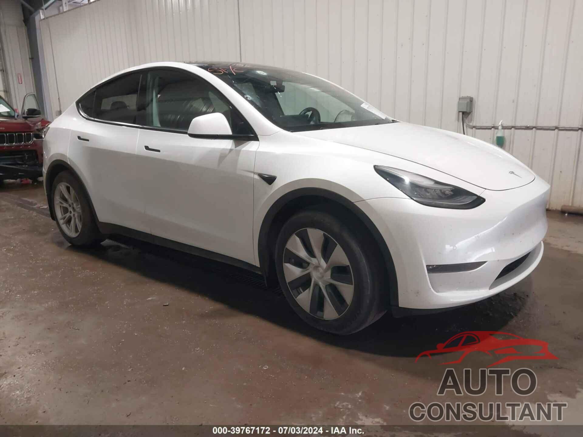 TESLA MODEL Y 2020 - 5YJYGDEE7LF011884