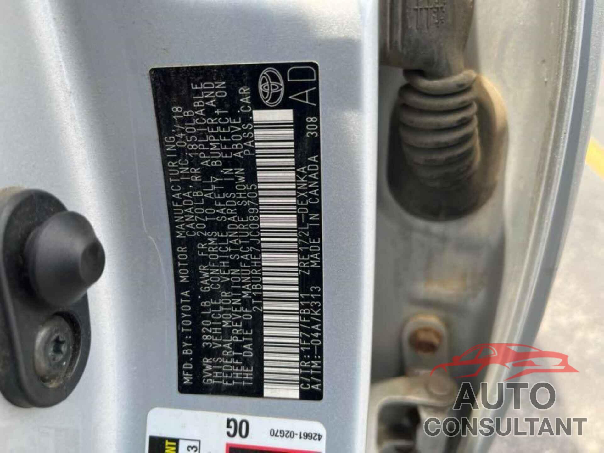 TOYOTA COROLLA 2018 - 2T1BURHE7JC089705
