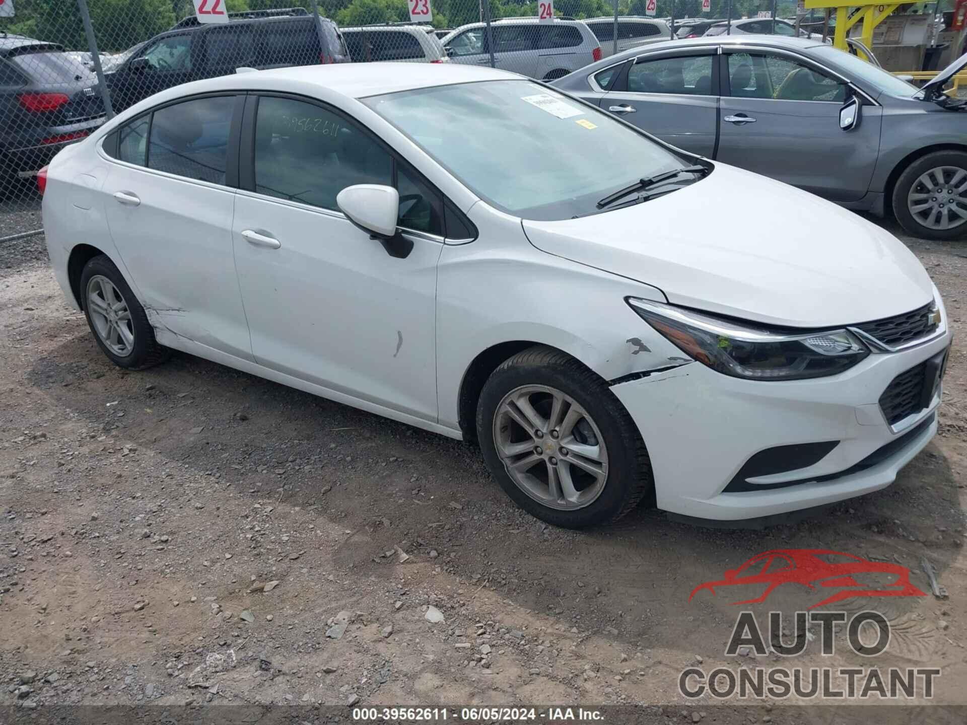 CHEVROLET CRUZE 2018 - 1G1BE5SM5J7102466