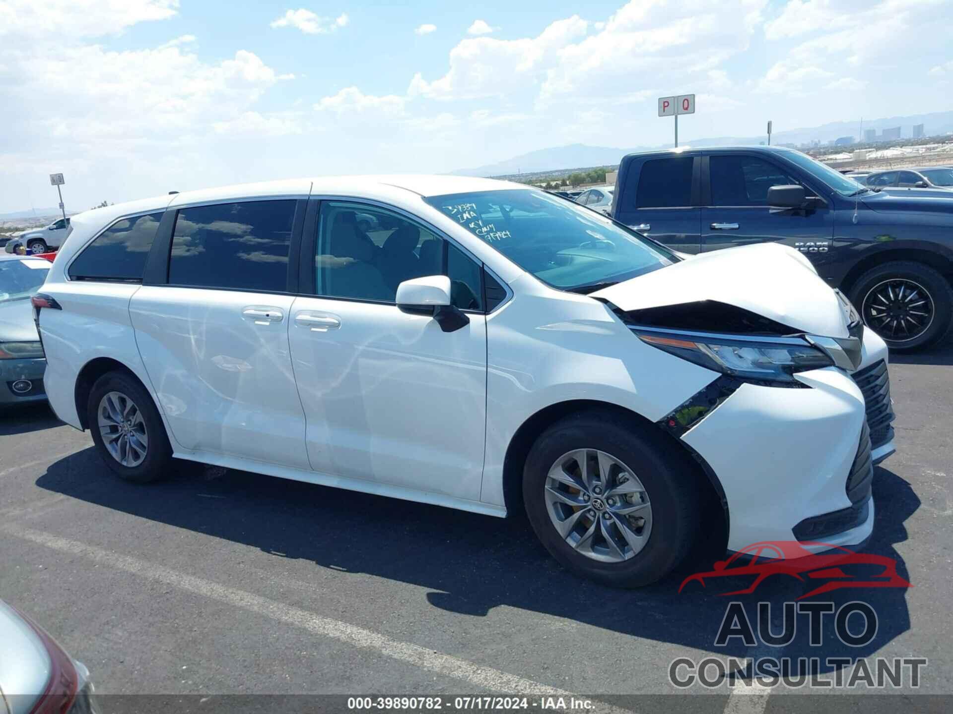 TOYOTA SIENNA 2022 - 5TDKRKEC7NS118743