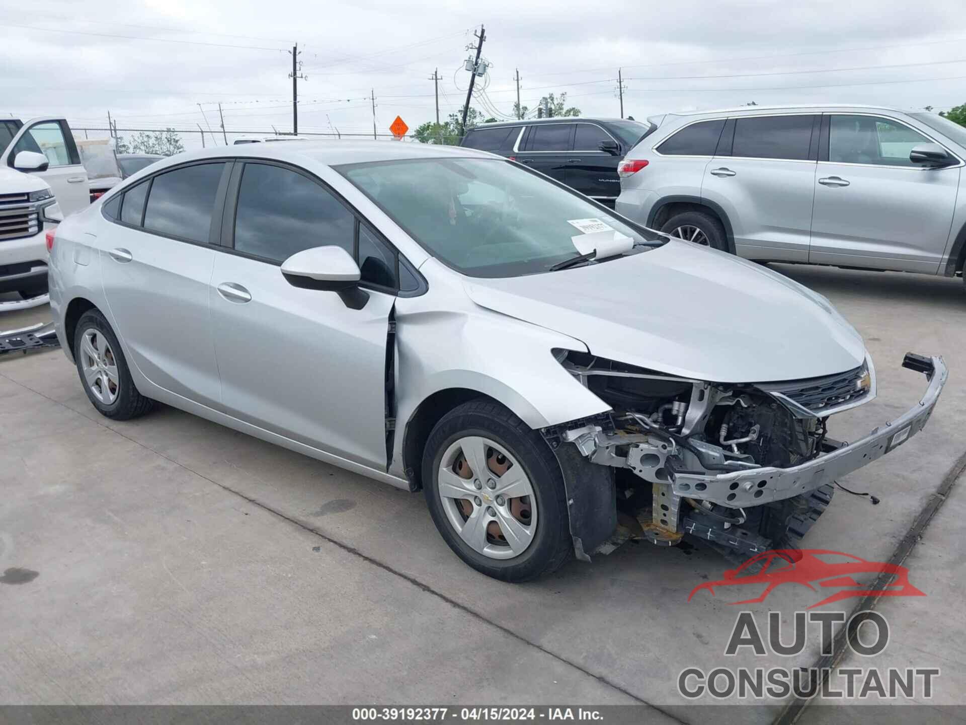 CHEVROLET CRUZE 2018 - 1G1BC5SM5J7104529