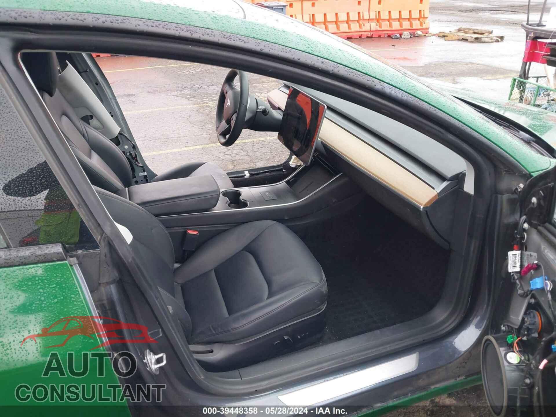 TESLA MODEL 3 2020 - 5YJ3E1EB8LF735538