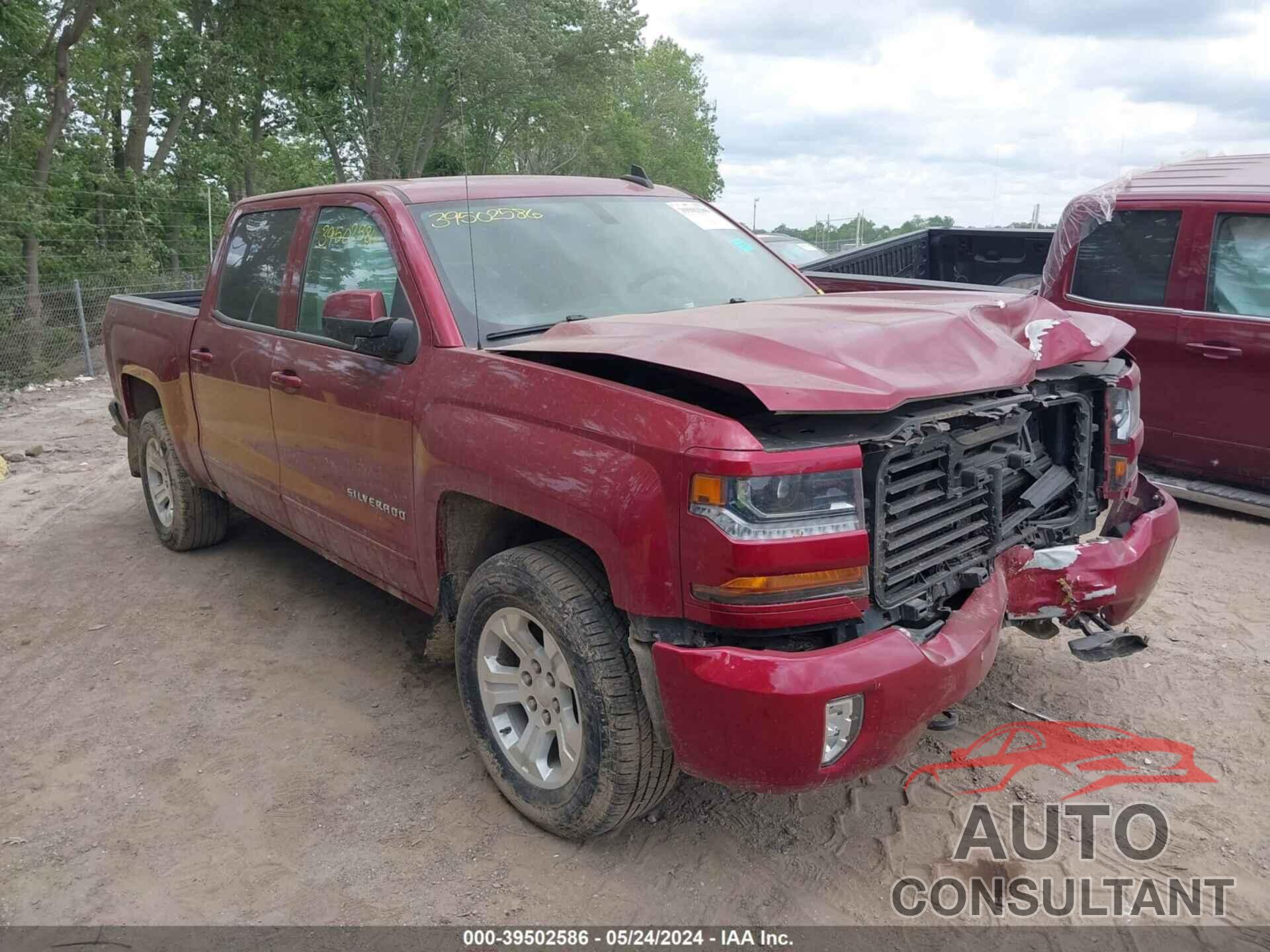 CHEVROLET SILVERADO 1500 2018 - 3GCUKREC9JG634567