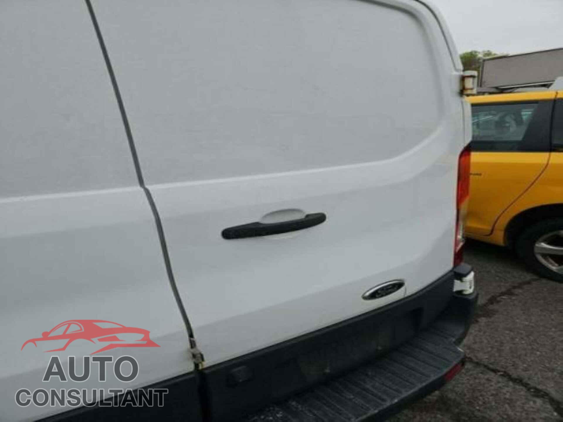 FORD TRANSIT 2017 - 1FTYR1YM4HKA75743