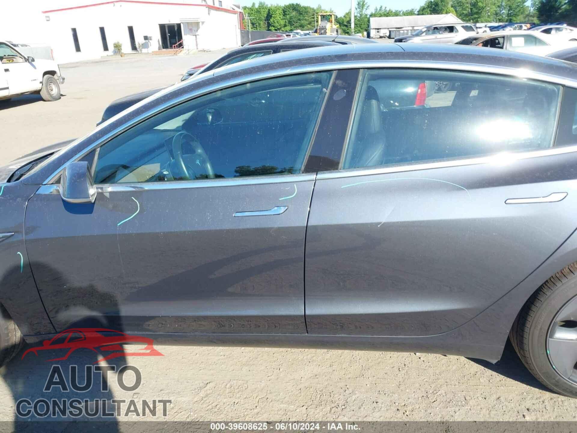 TESLA MODEL 3 2018 - 5YJ3E1EA9JF004010