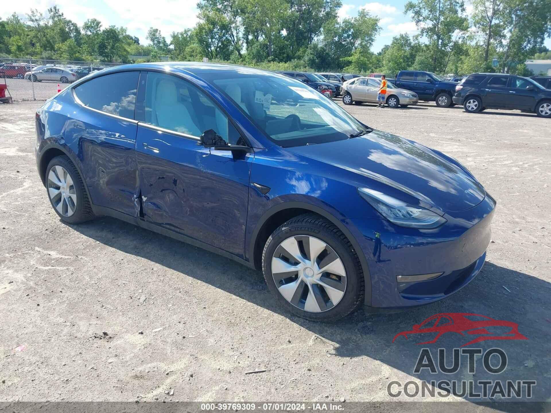 TESLA MODEL Y 2021 - 5YJYGDEE6MF264146