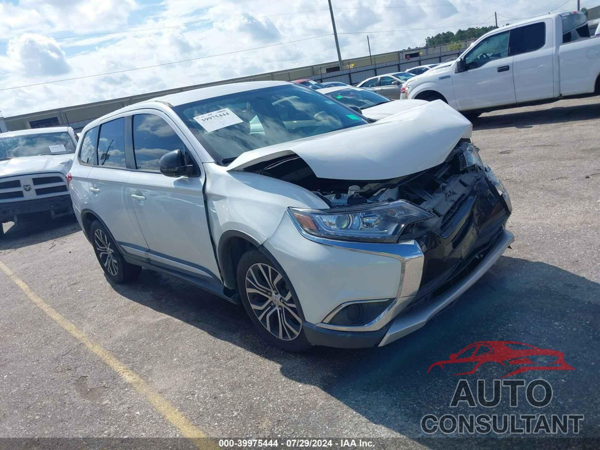 MITSUBISHI OUTLANDER 2018 - JA4AD2A31JZ027115