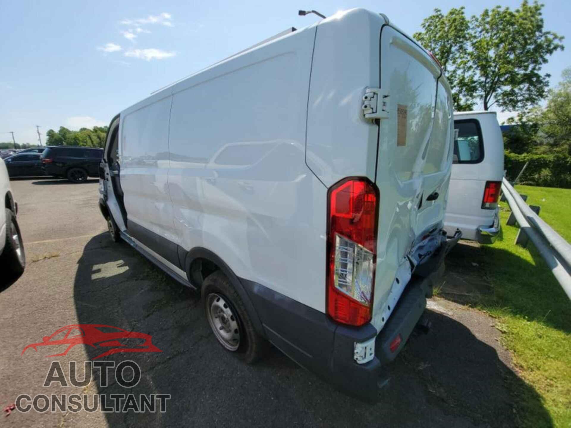 FORD TRANSIT 2017 - 1FTYR1YM7HKB17385