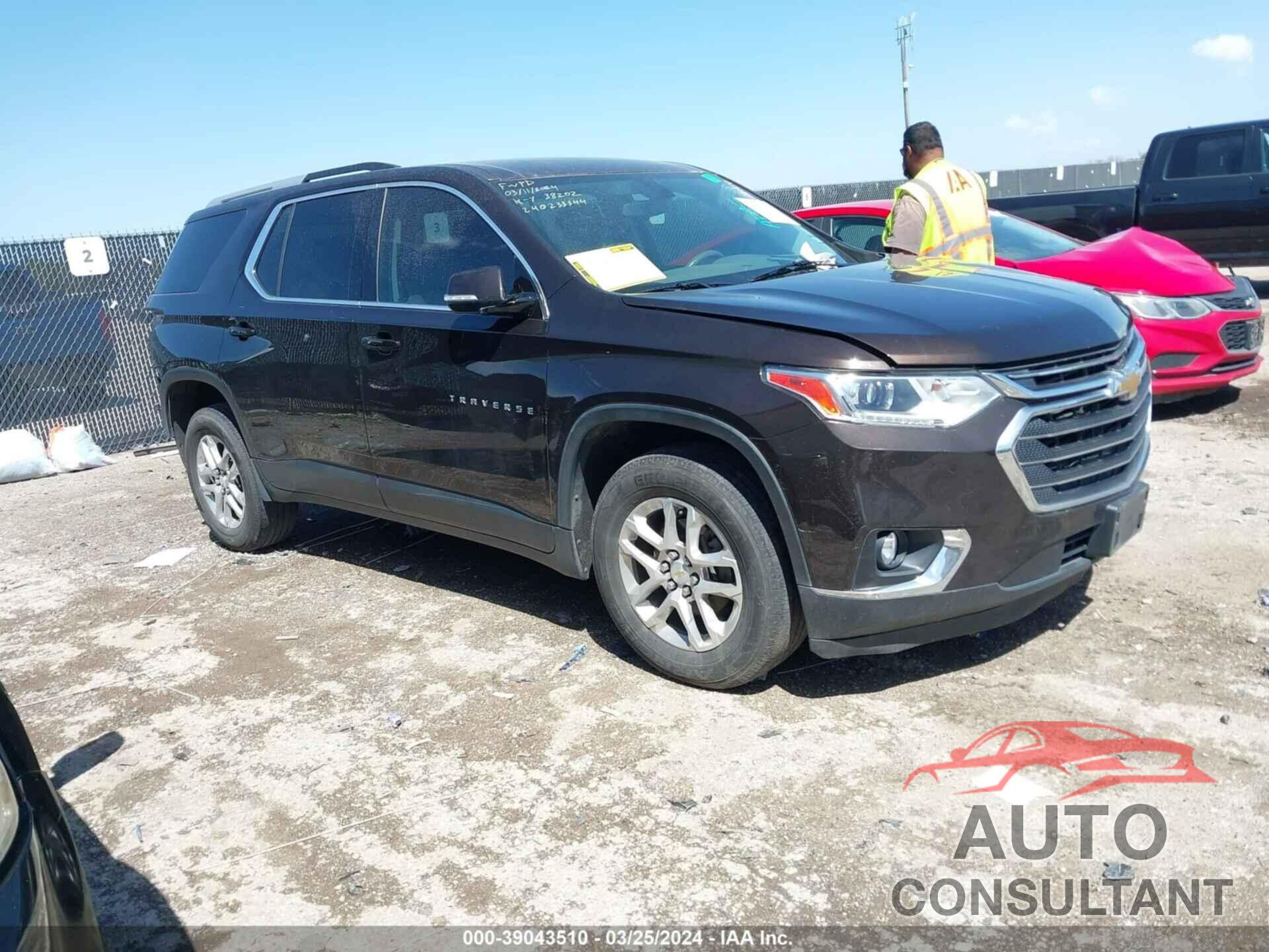 CHEVROLET TRAVERSE 2018 - 1GNERGKW6JJ256829