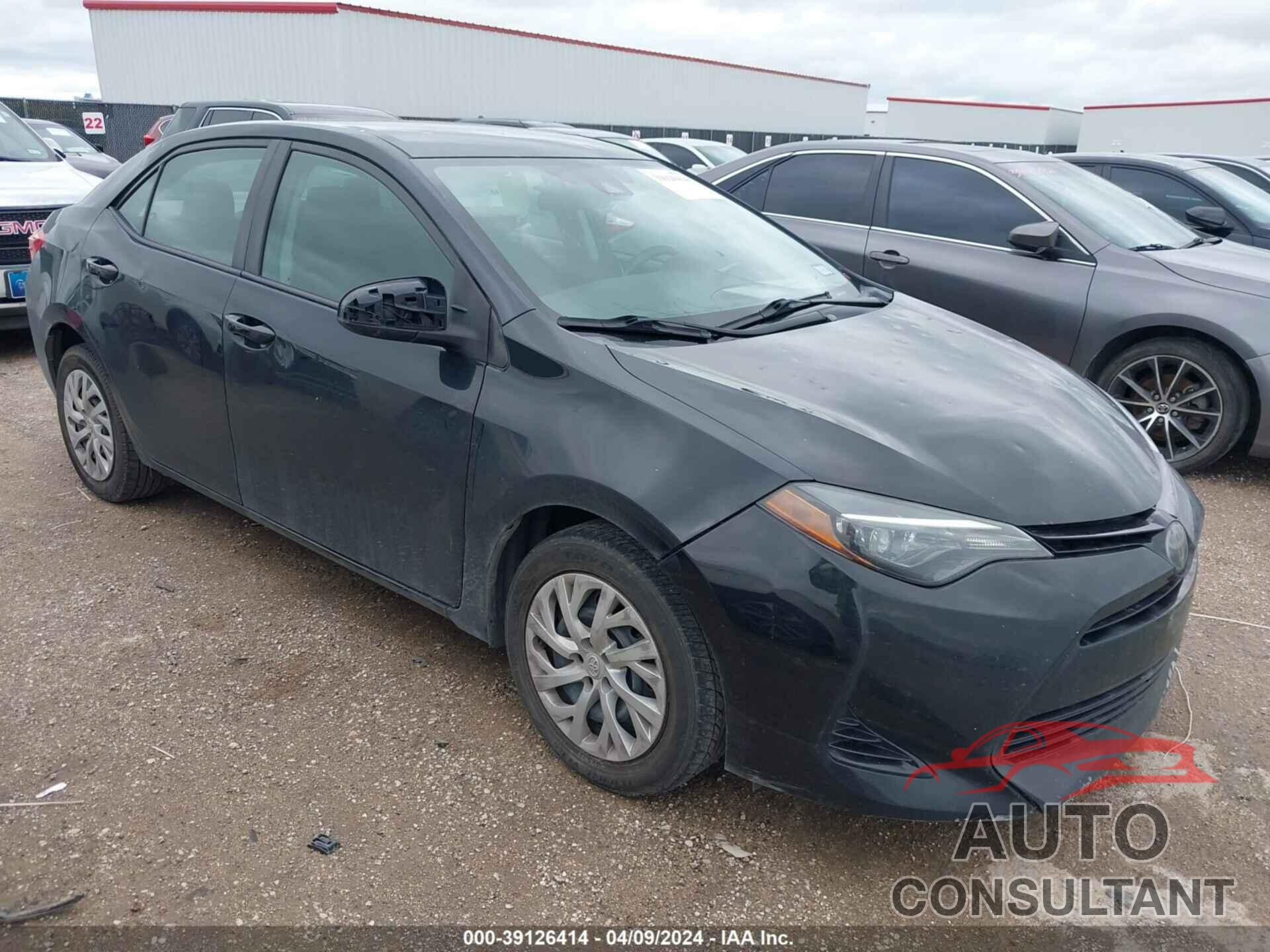 TOYOTA COROLLA 2018 - 5YFBURHE2JP816488