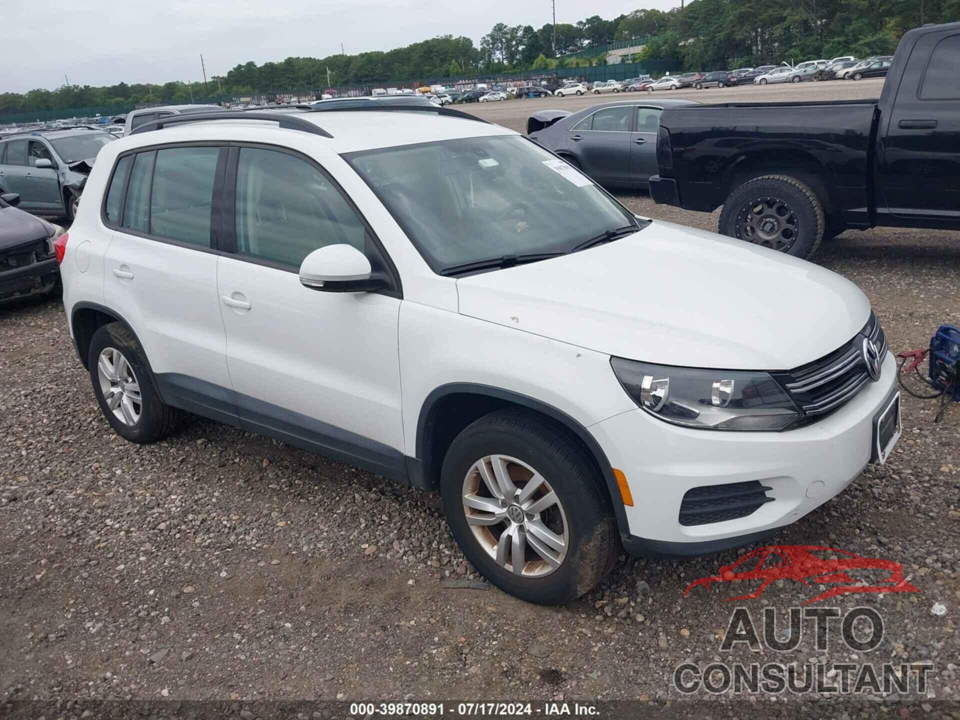 VOLKSWAGEN TIGUAN 2016 - WVGBV7AX6GW604881