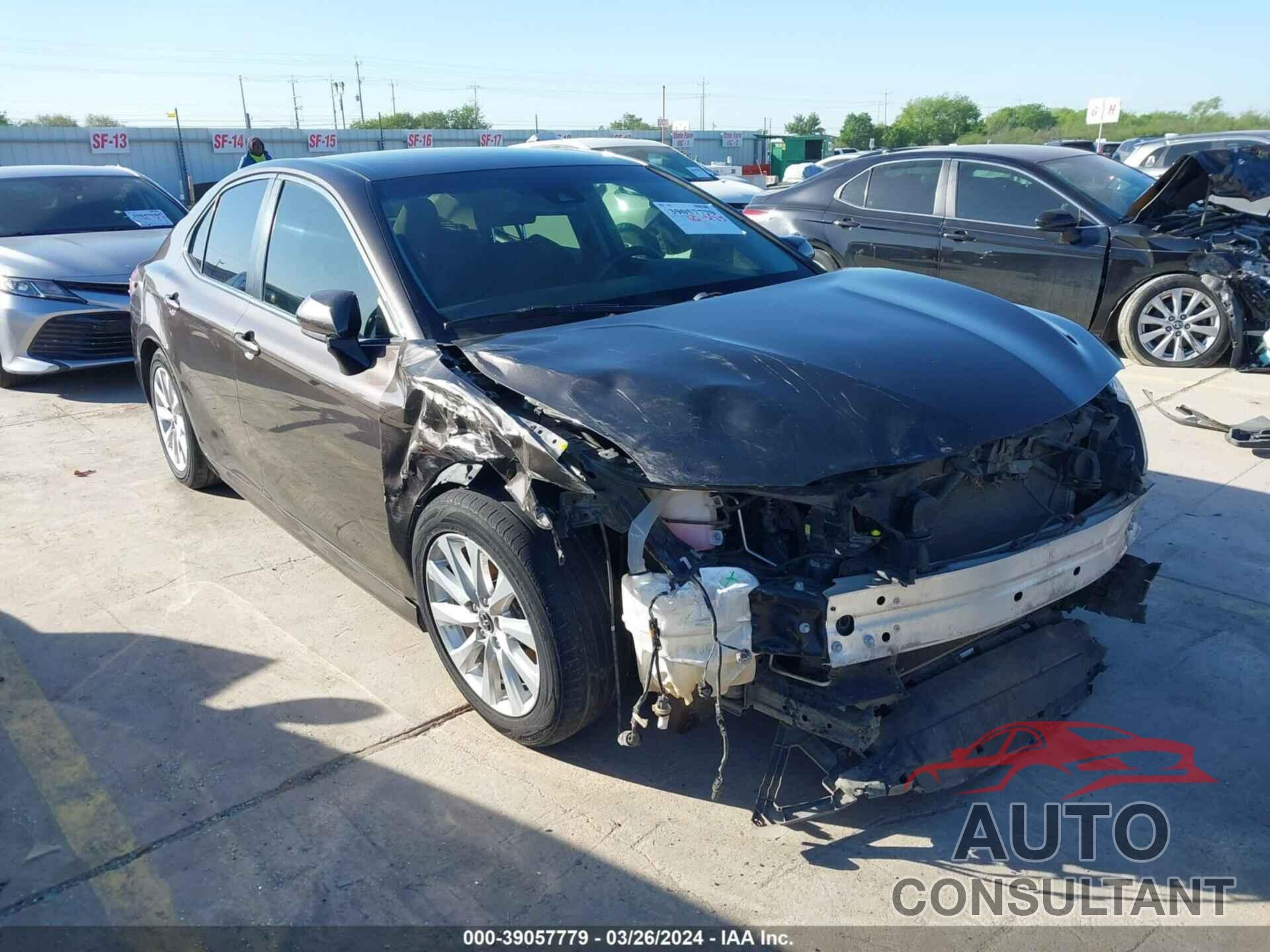 TOYOTA CAMRY 2018 - JTNB11HK2J3014981