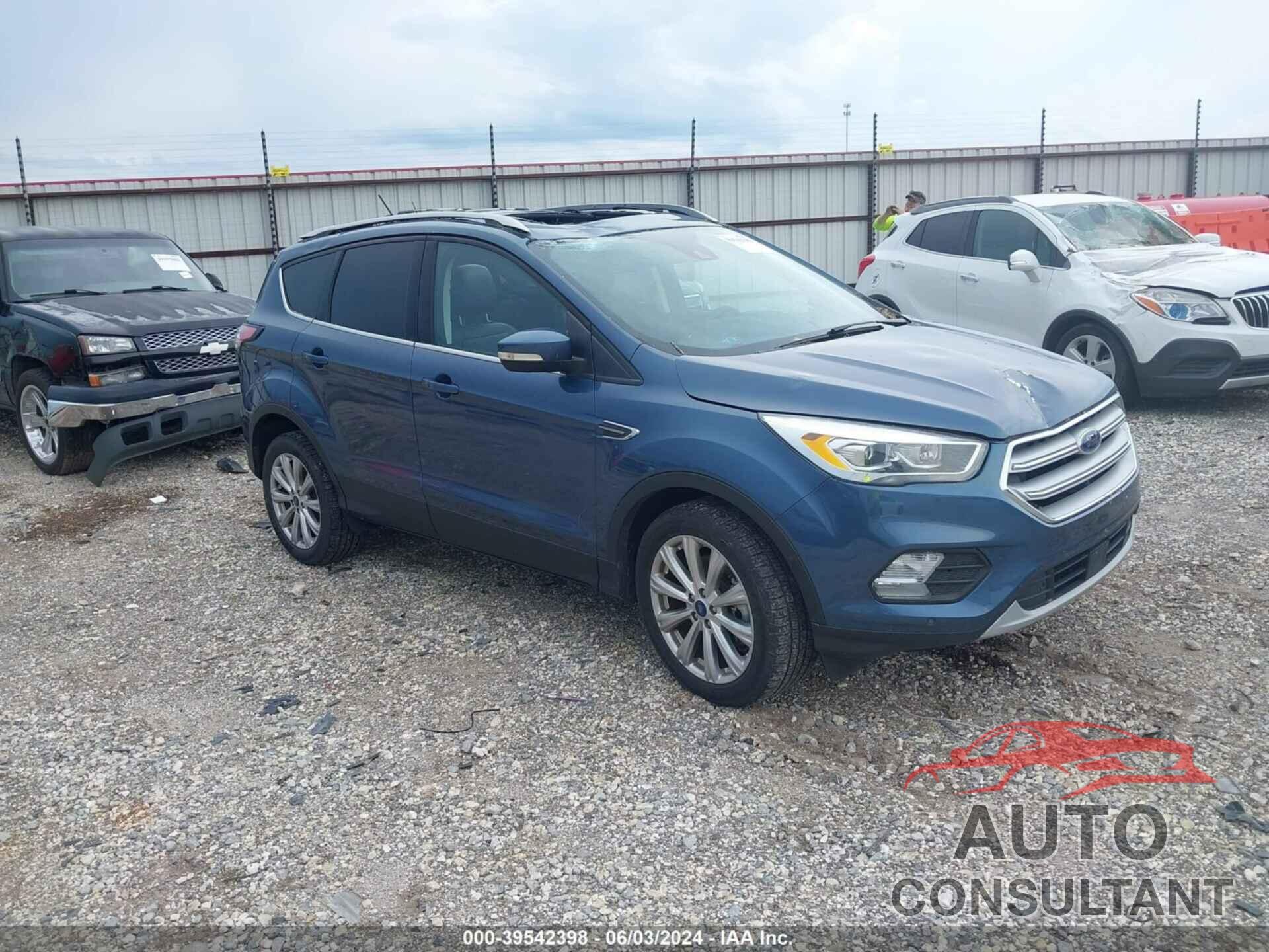 FORD ESCAPE 2018 - 1FMCU9J93JUB31318