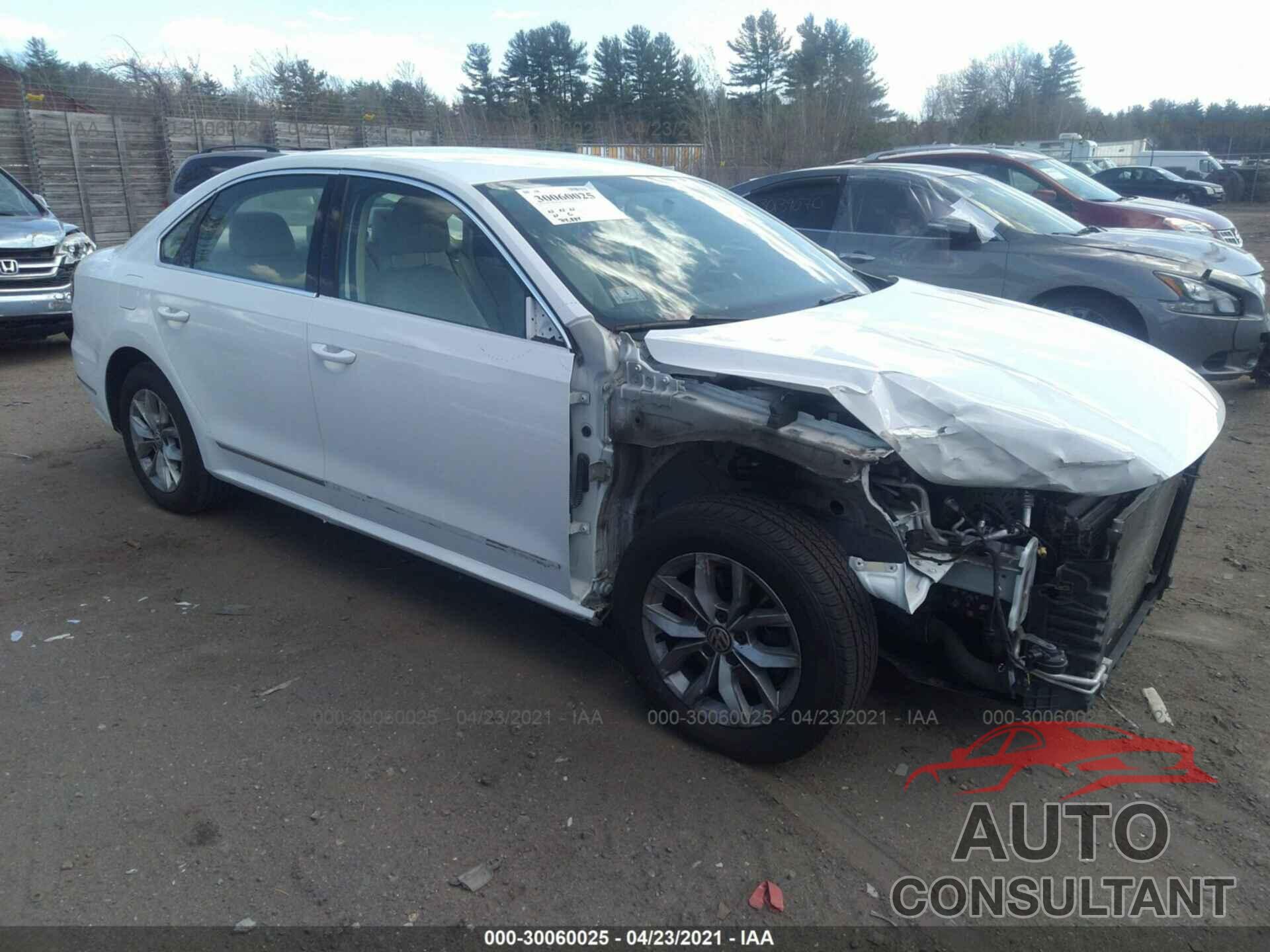 VOLKSWAGEN PASSAT 2017 - 1VWAT7A3XHC001838