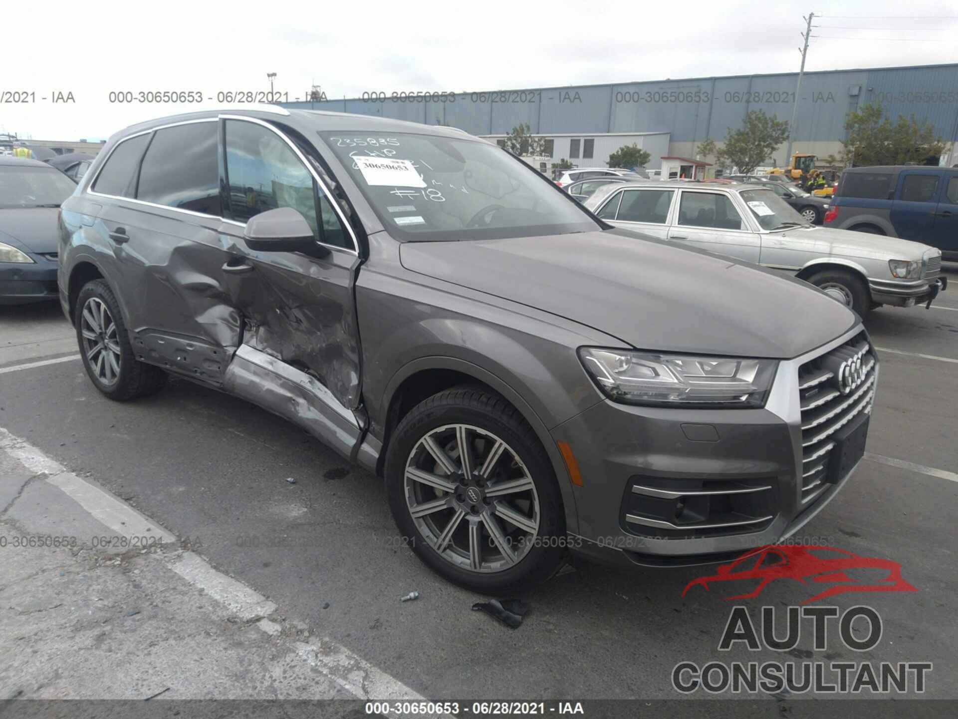 AUDI Q7 2018 - WA1LAAF73JD005699