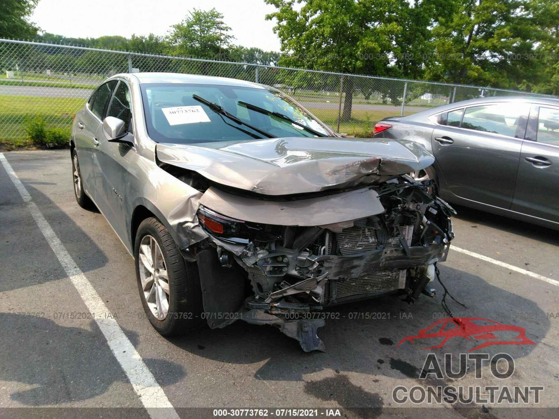 CHEVROLET MALIBU 2018 - 1G1ZD5ST0JF153615