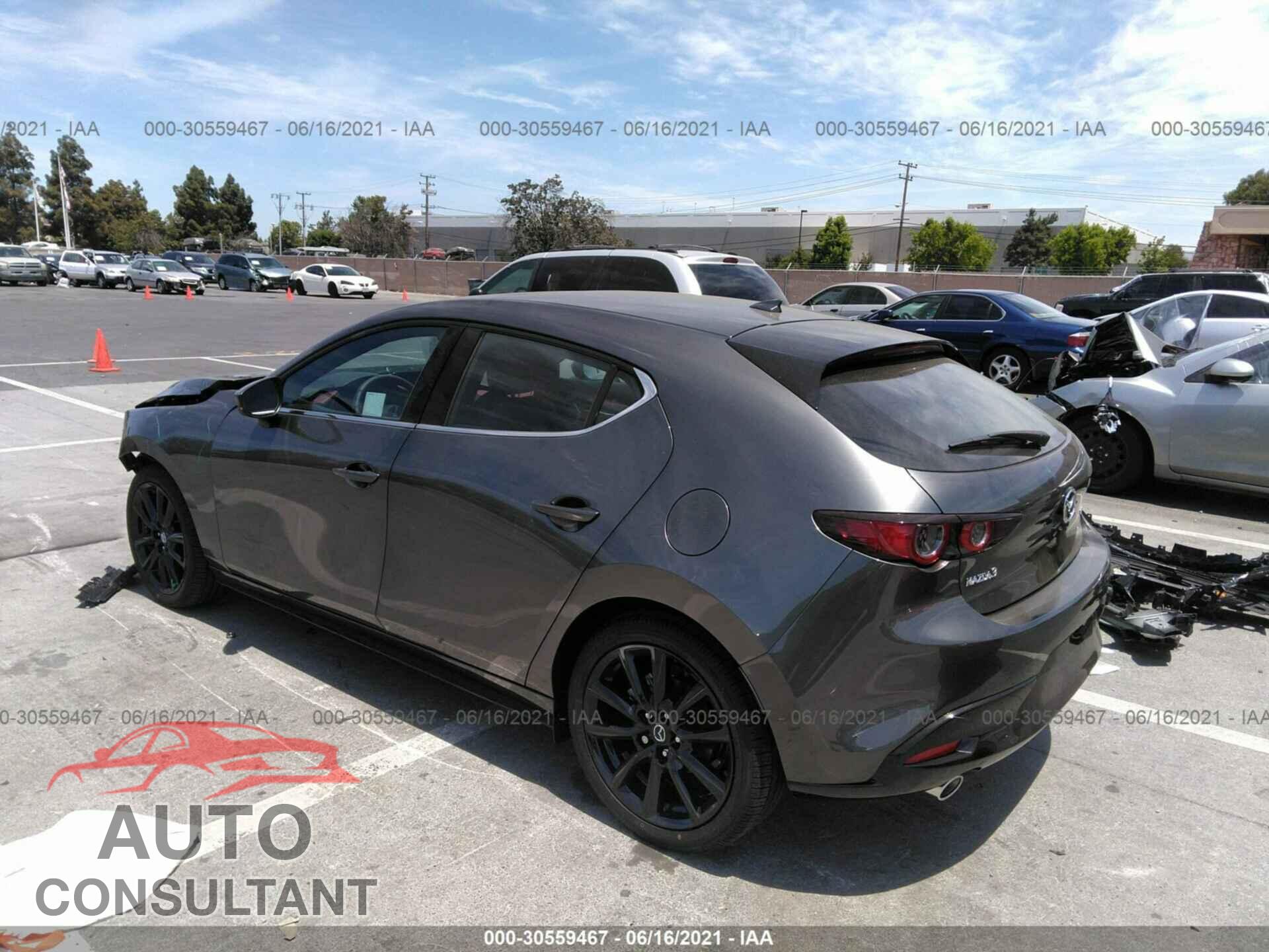 MAZDA MAZDA3 HATCHBACK 2021 - JM1BPAML3M1338345