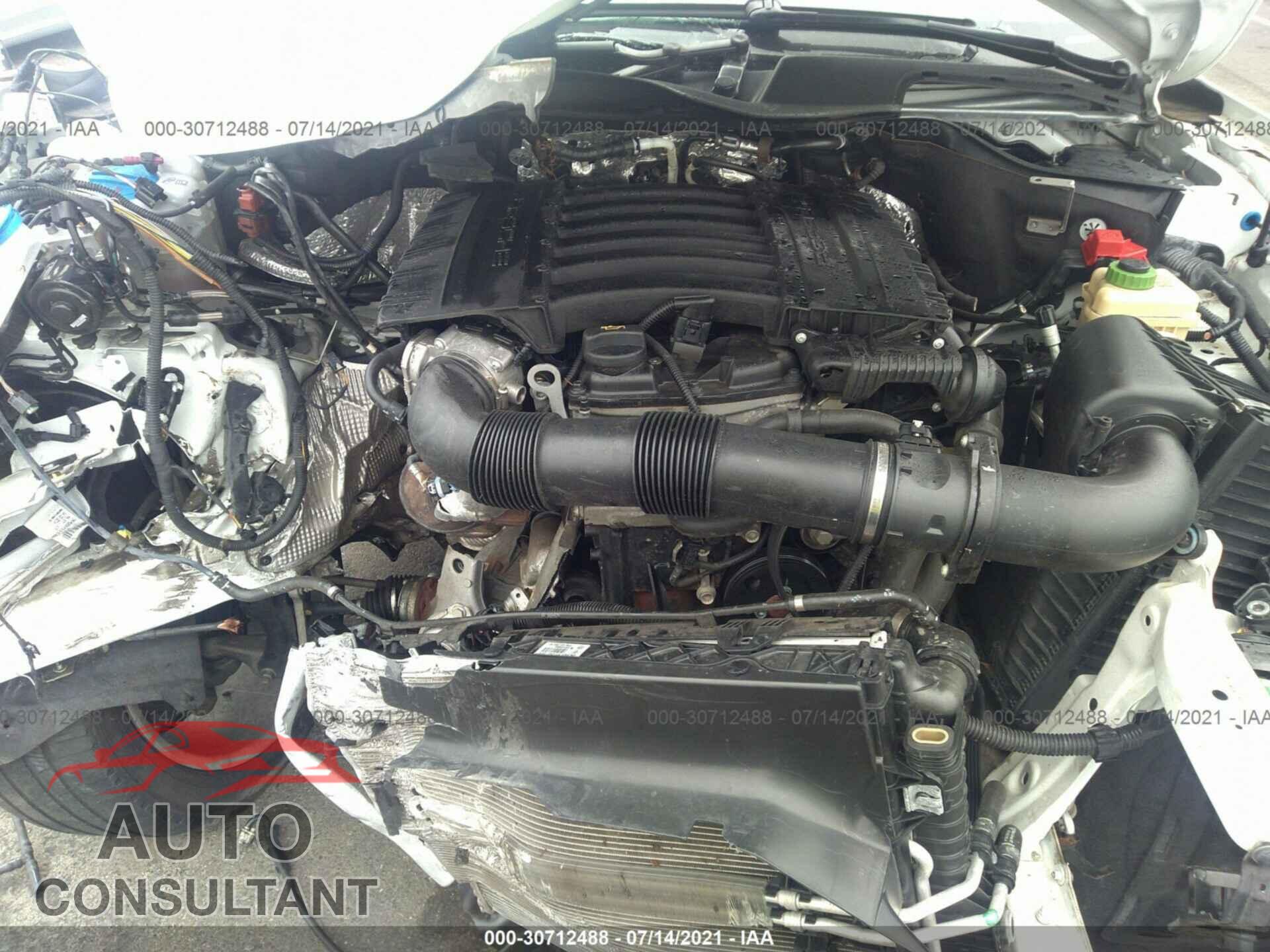 PORSCHE CAYENNE 2017 - WP1AA2A23HKA84634
