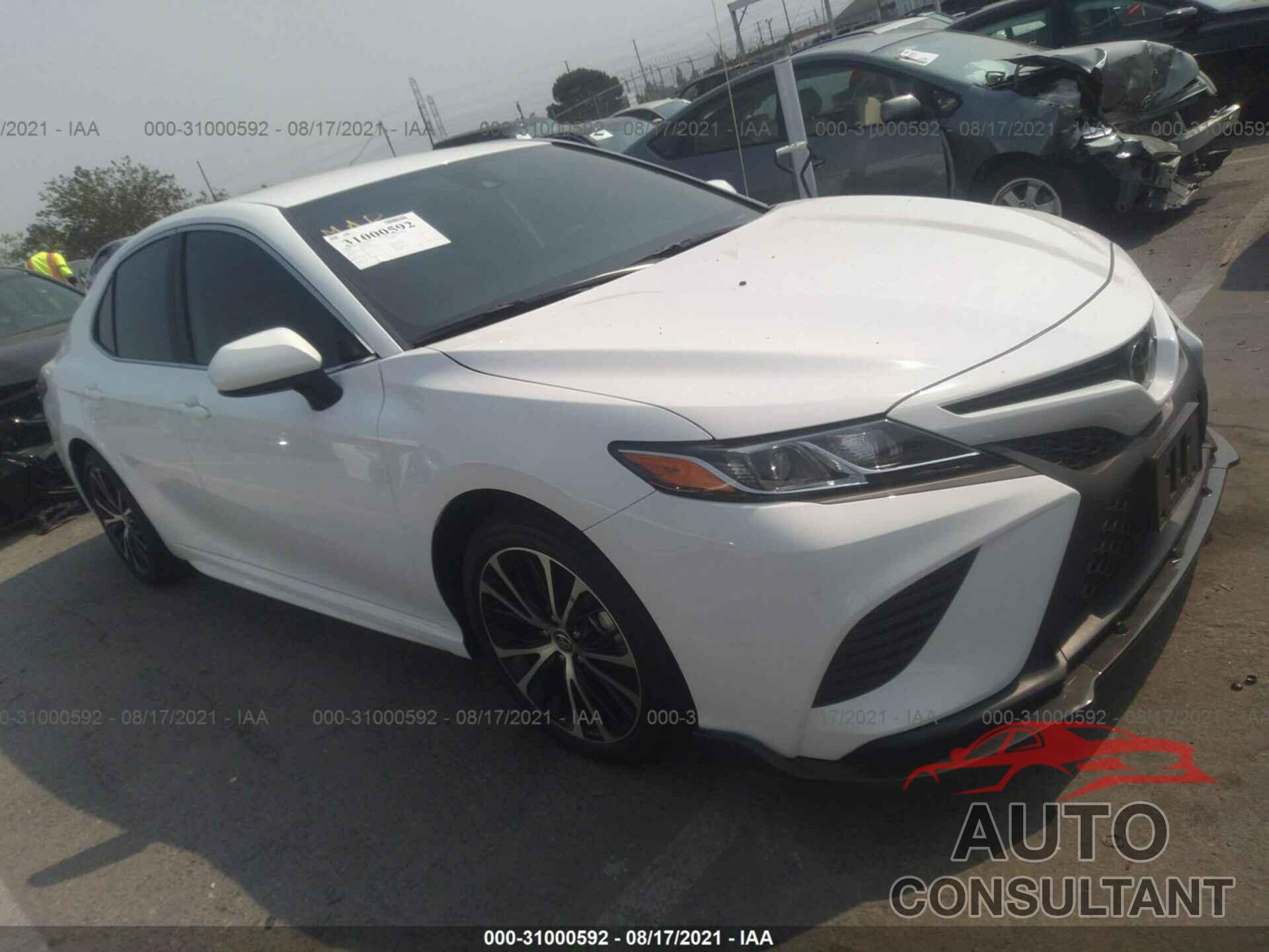 TOYOTA CAMRY 2020 - 4T1G11AKXLU984817