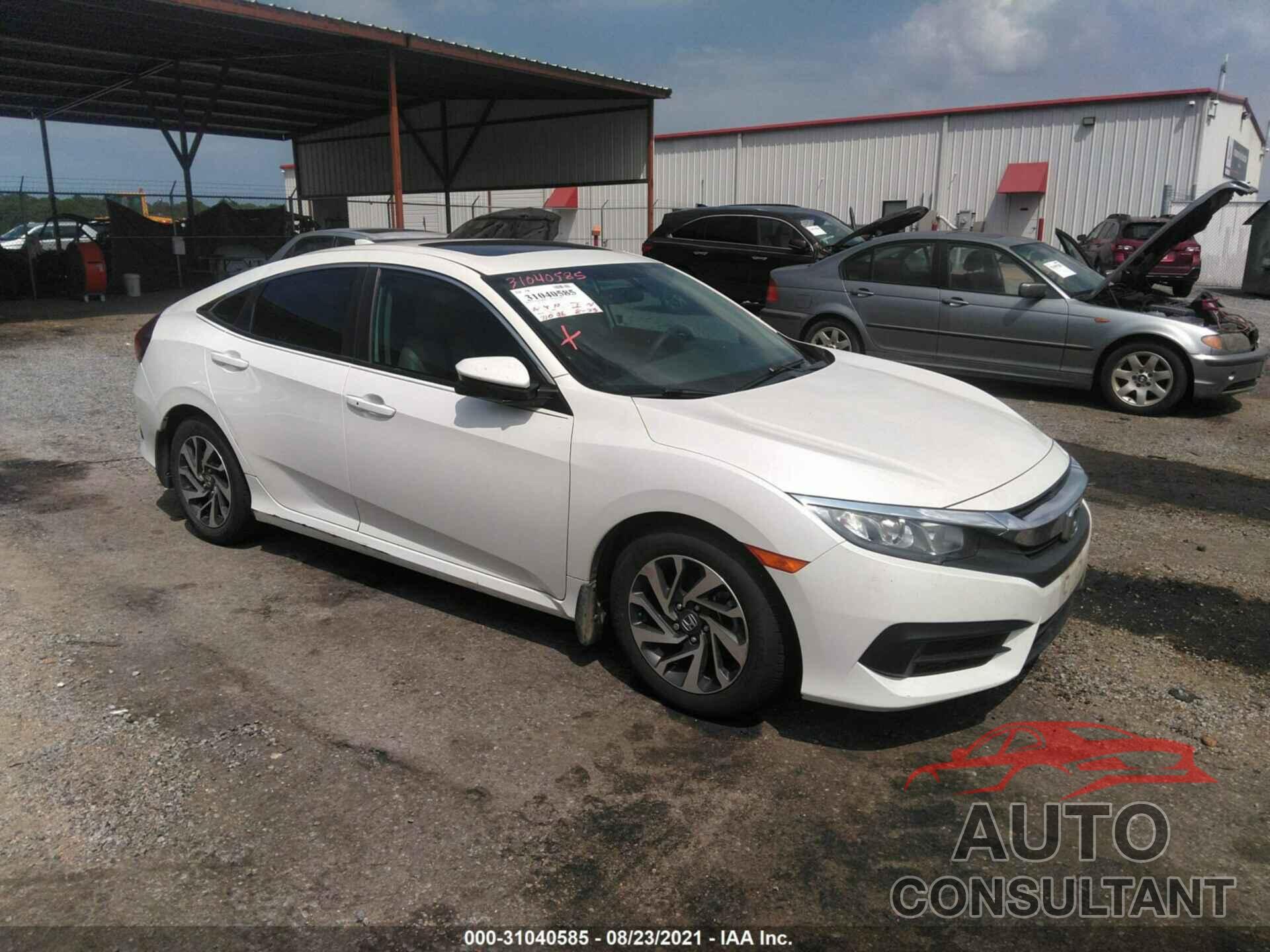 HONDA CIVIC SEDAN 2018 - 19XFC2F76JE007626