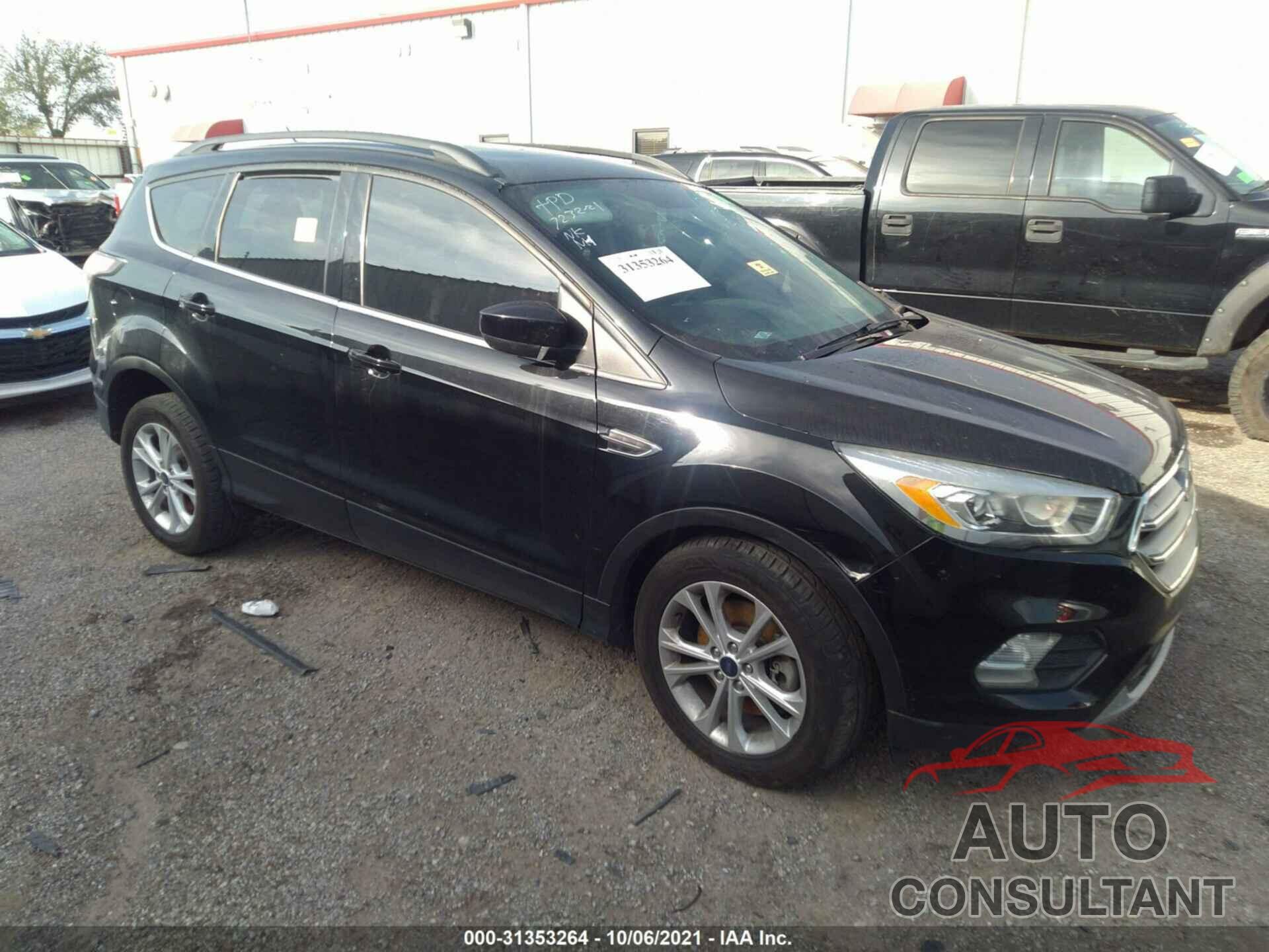 FORD ESCAPE 2017 - 1FMCU0G96HUA25586