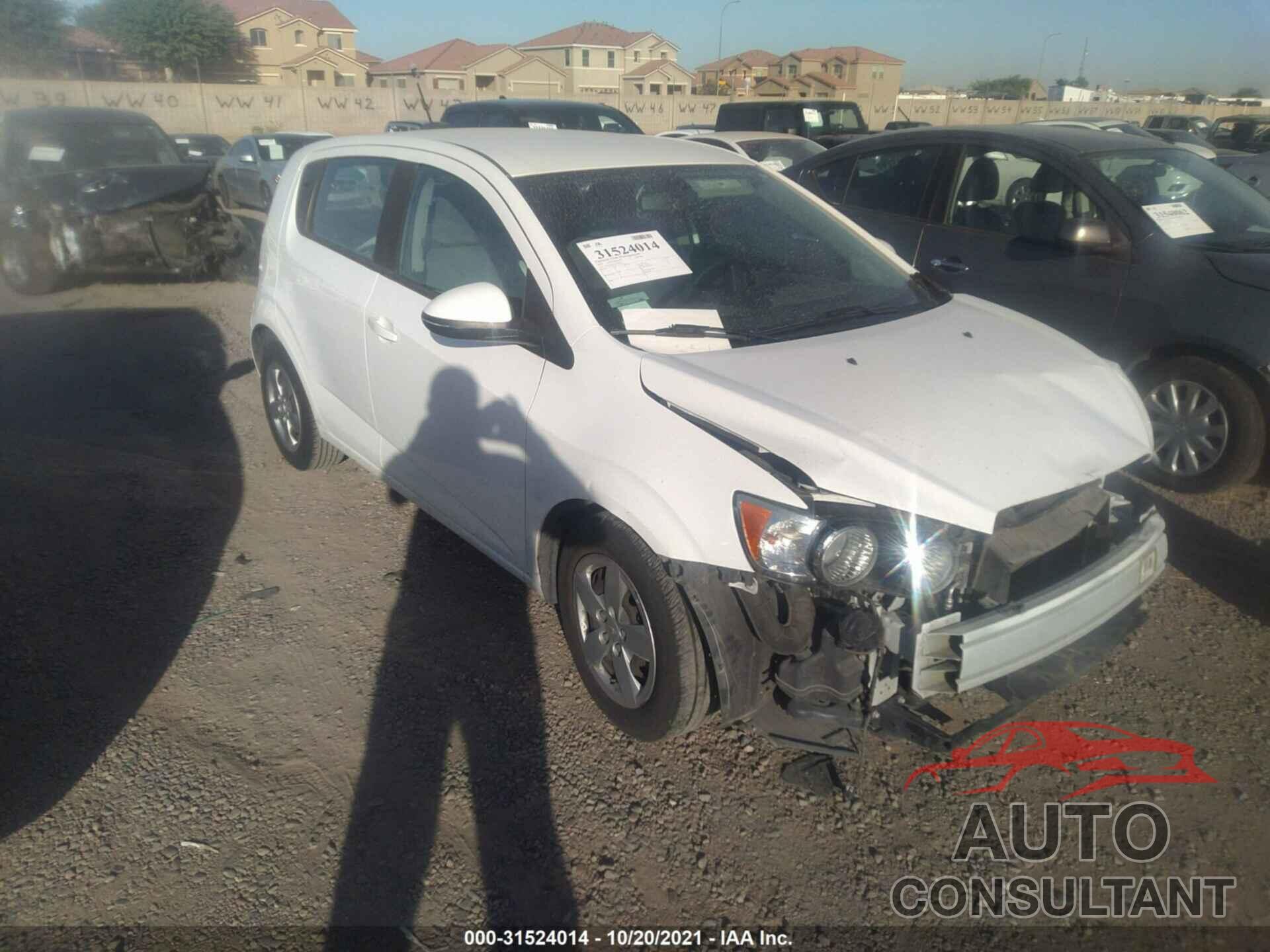 CHEVROLET SONIC 2016 - 1G1JA6SHXG4112792