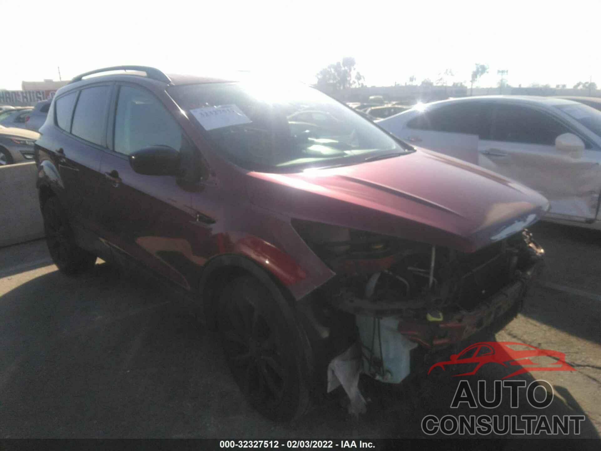 FORD ESCAPE 2017 - 1FMCU0GD8HUA15209