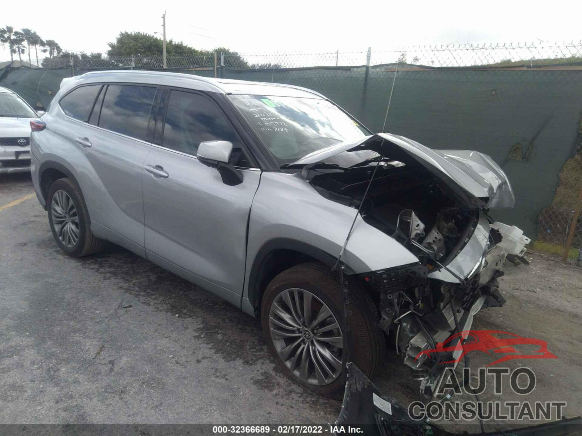 TOYOTA HIGHLANDER 2021 - 5TDFZRAH0MS067189