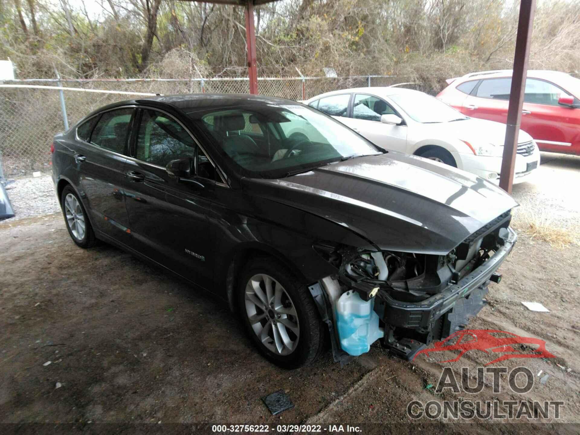 FORD FUSION HYBRID 2019 - 3FA6P0MU3KR210359