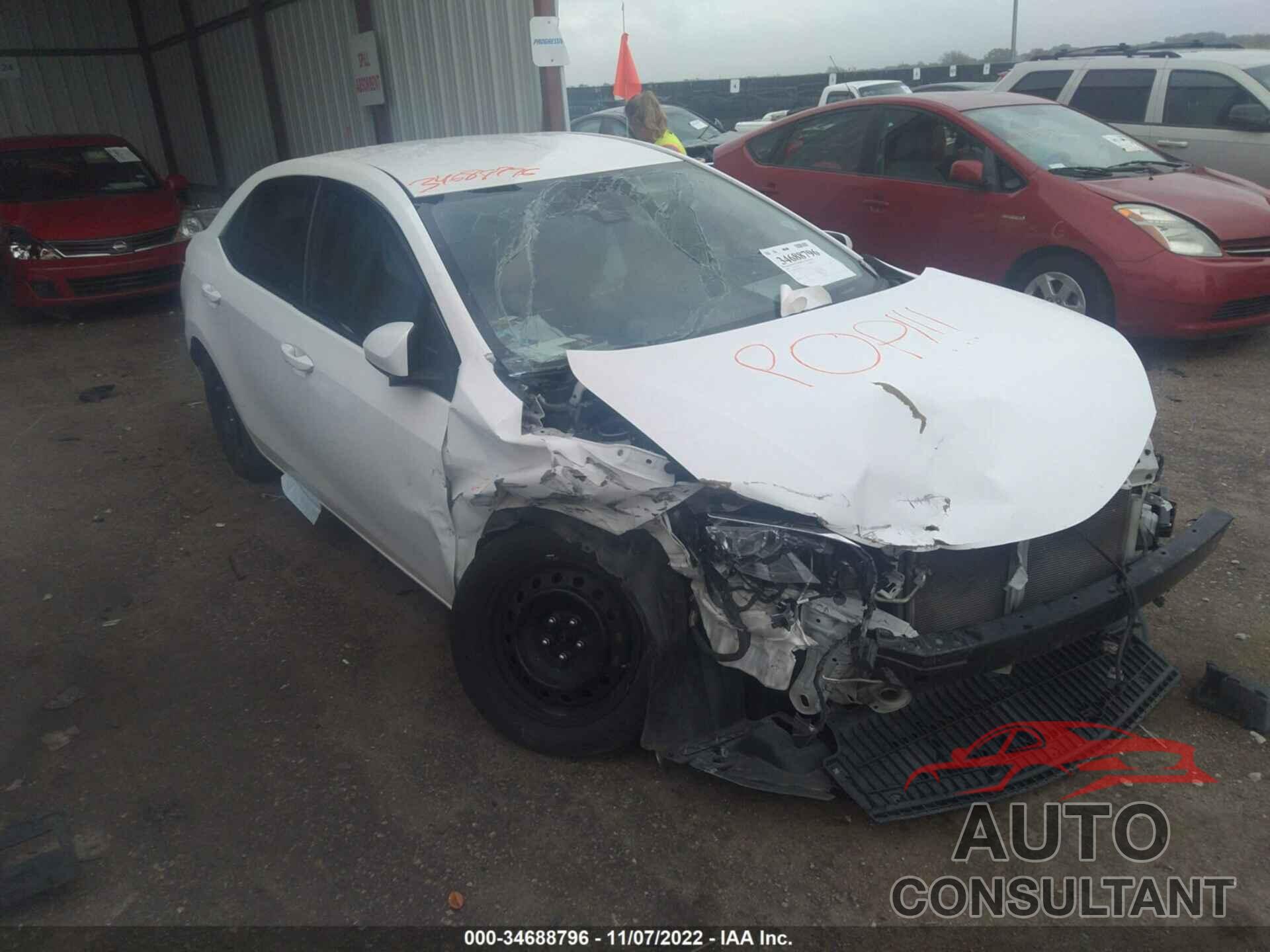 TOYOTA COROLLA 2018 - 5YFBURHE2JP807970