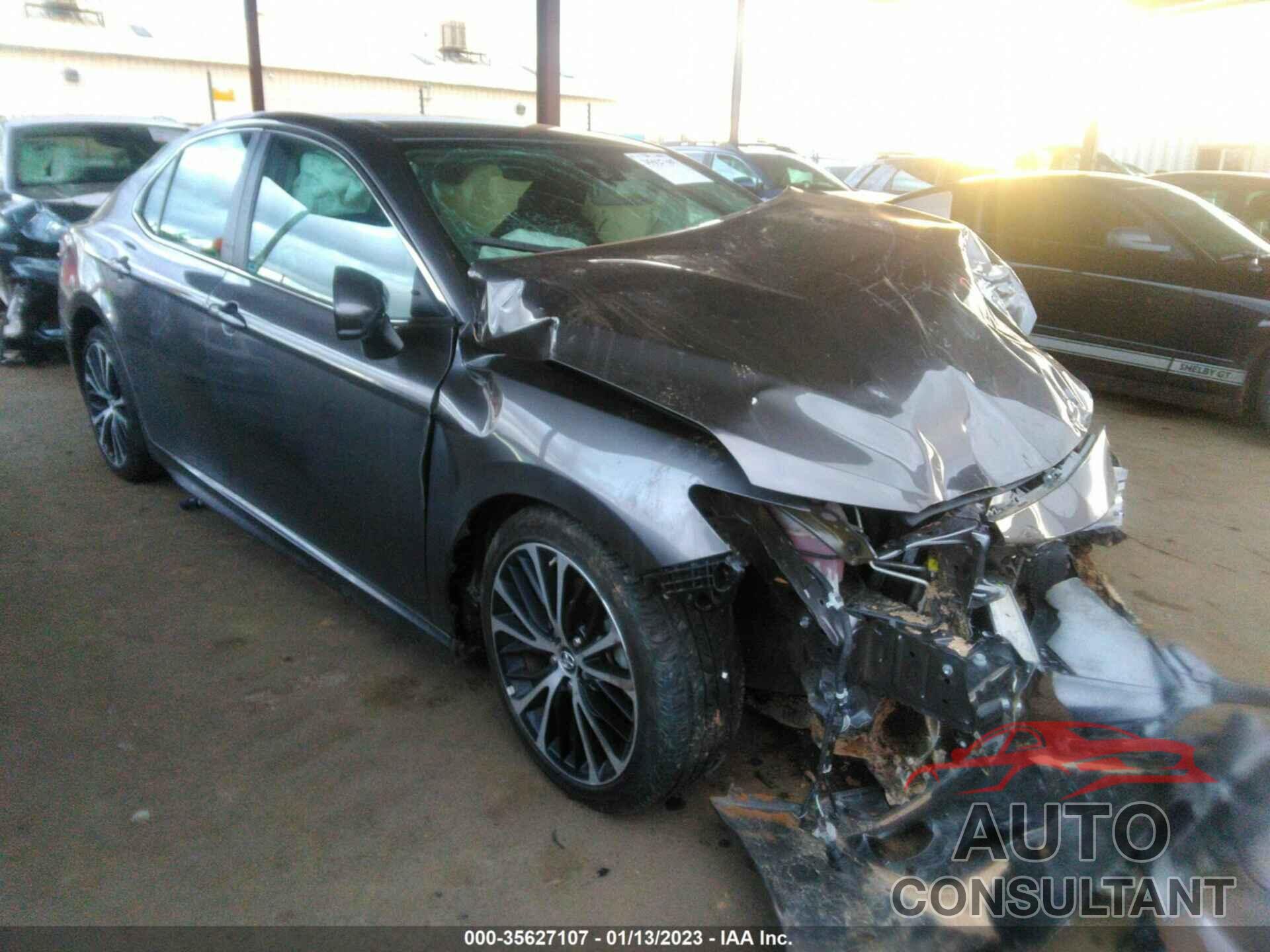 TOYOTA CAMRY 2019 - 4T1B11HK1KU228842